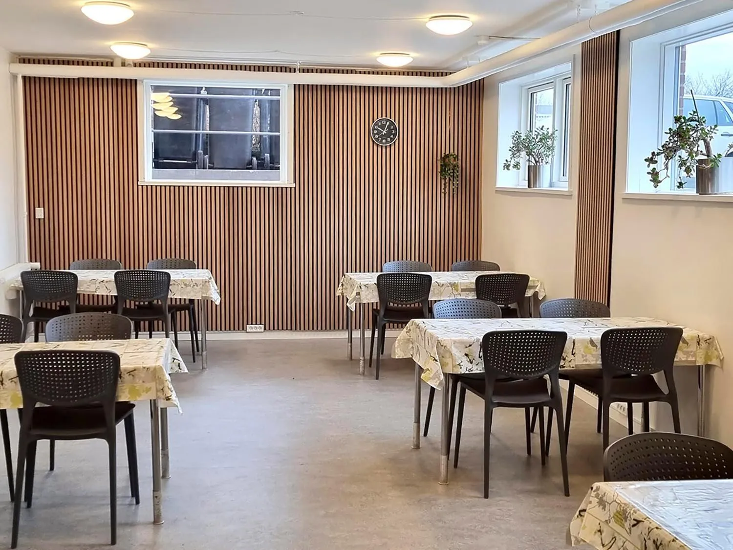 Restaurant/places to eat in Aarhus Hostel og Hotel