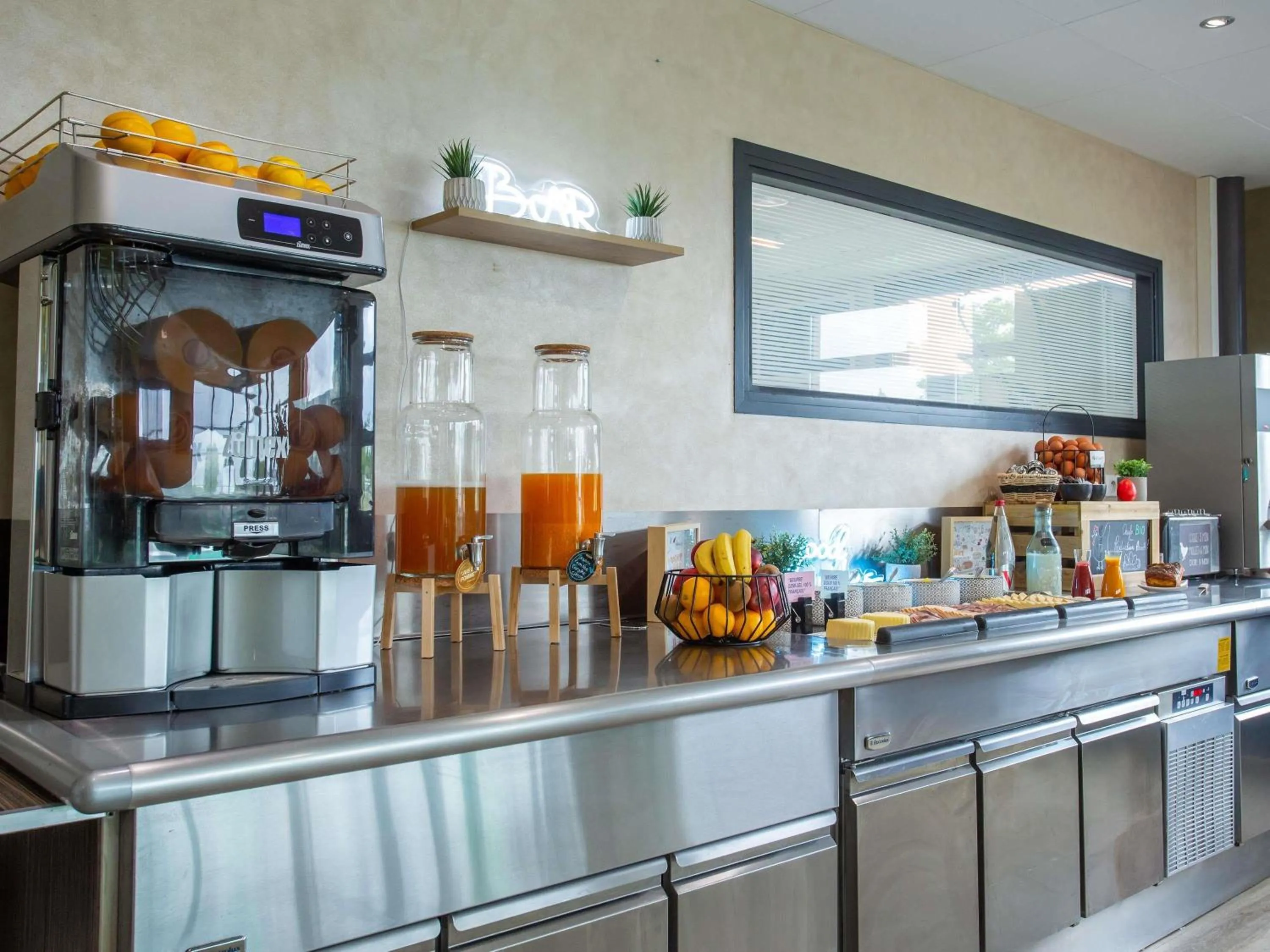 Breakfast in Hôtel Ibis Styles Bourges