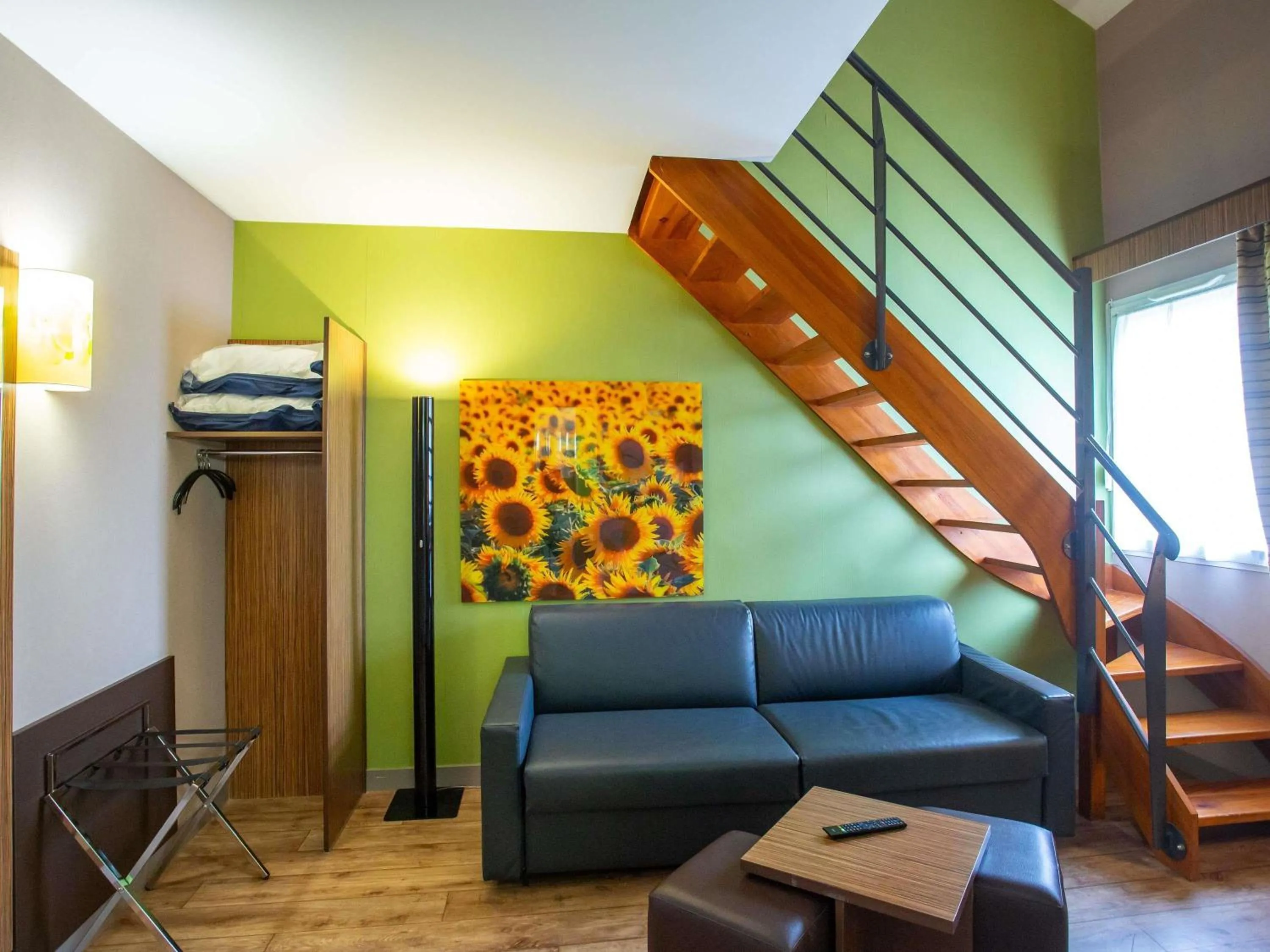 Bedroom in Hôtel Ibis Styles Bourges