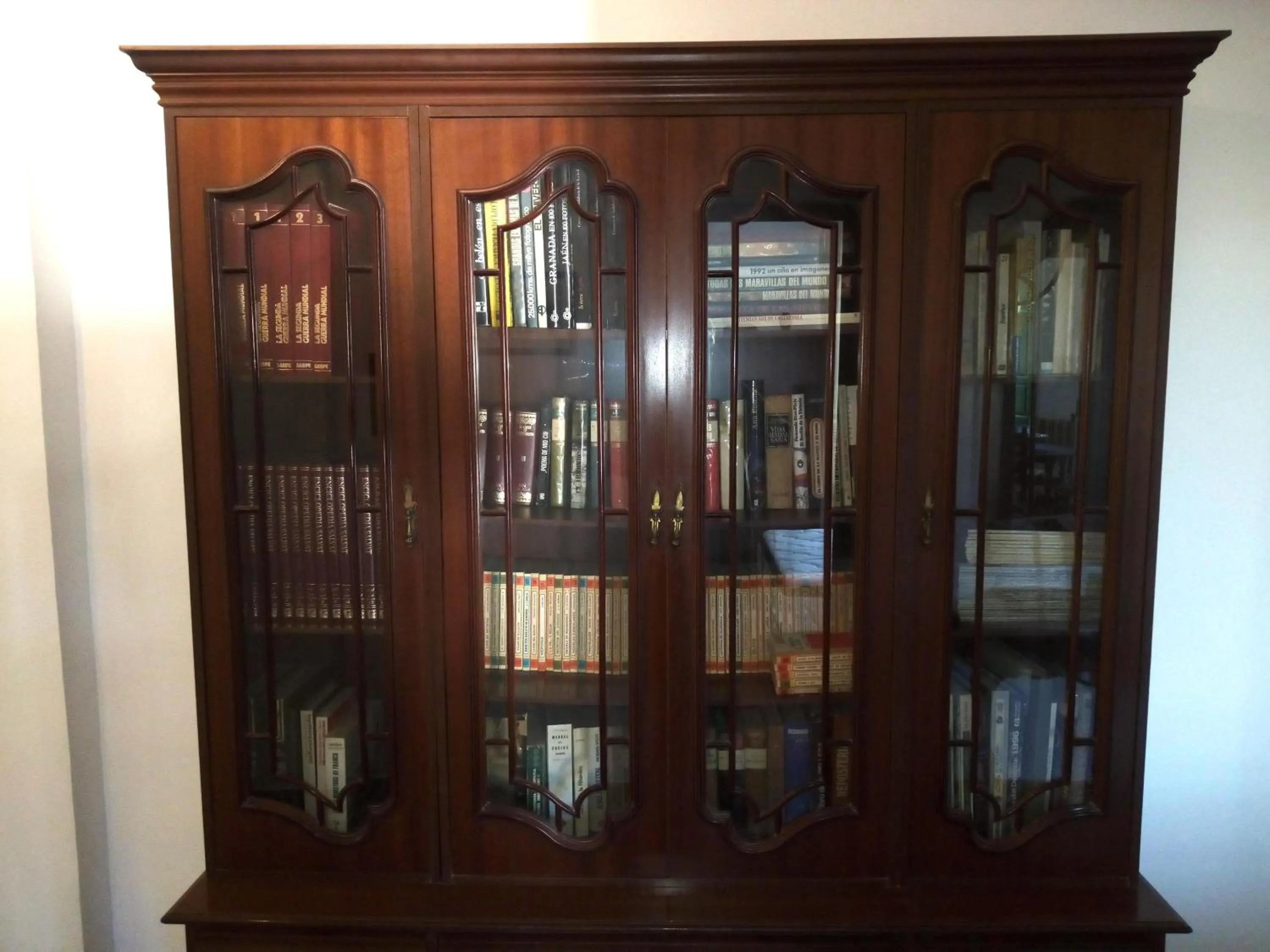 Library in La Cañota King Rooms Adults Only