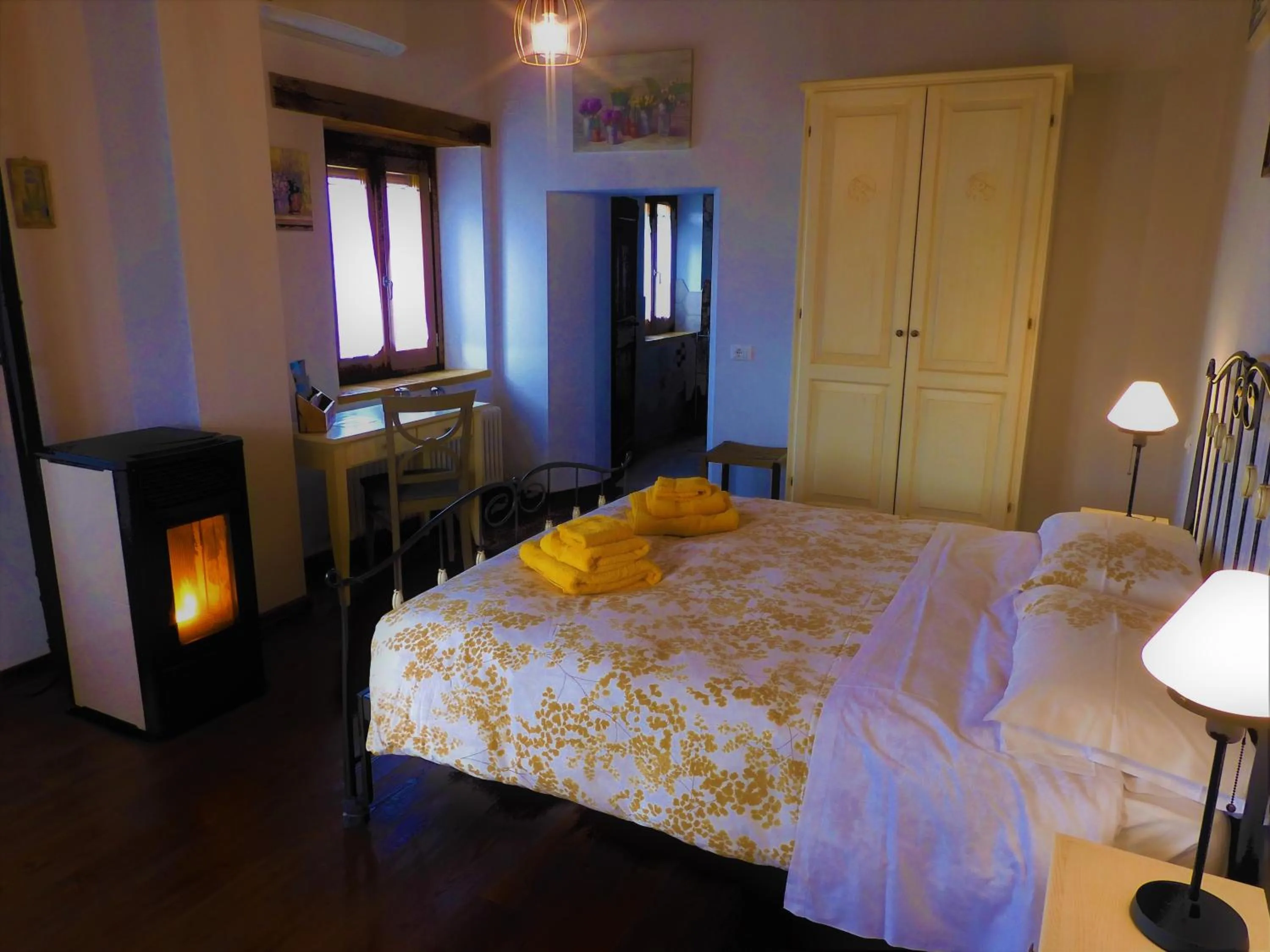 Photo of the whole room, Bed in Quelli del Picchio