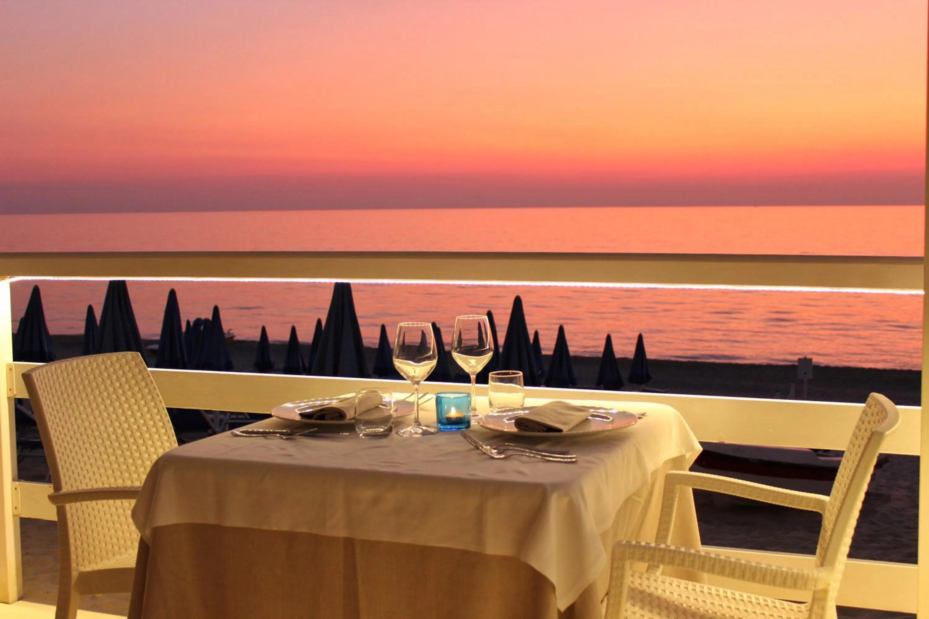 Restaurant/places to eat in Blu Tropical Resort
