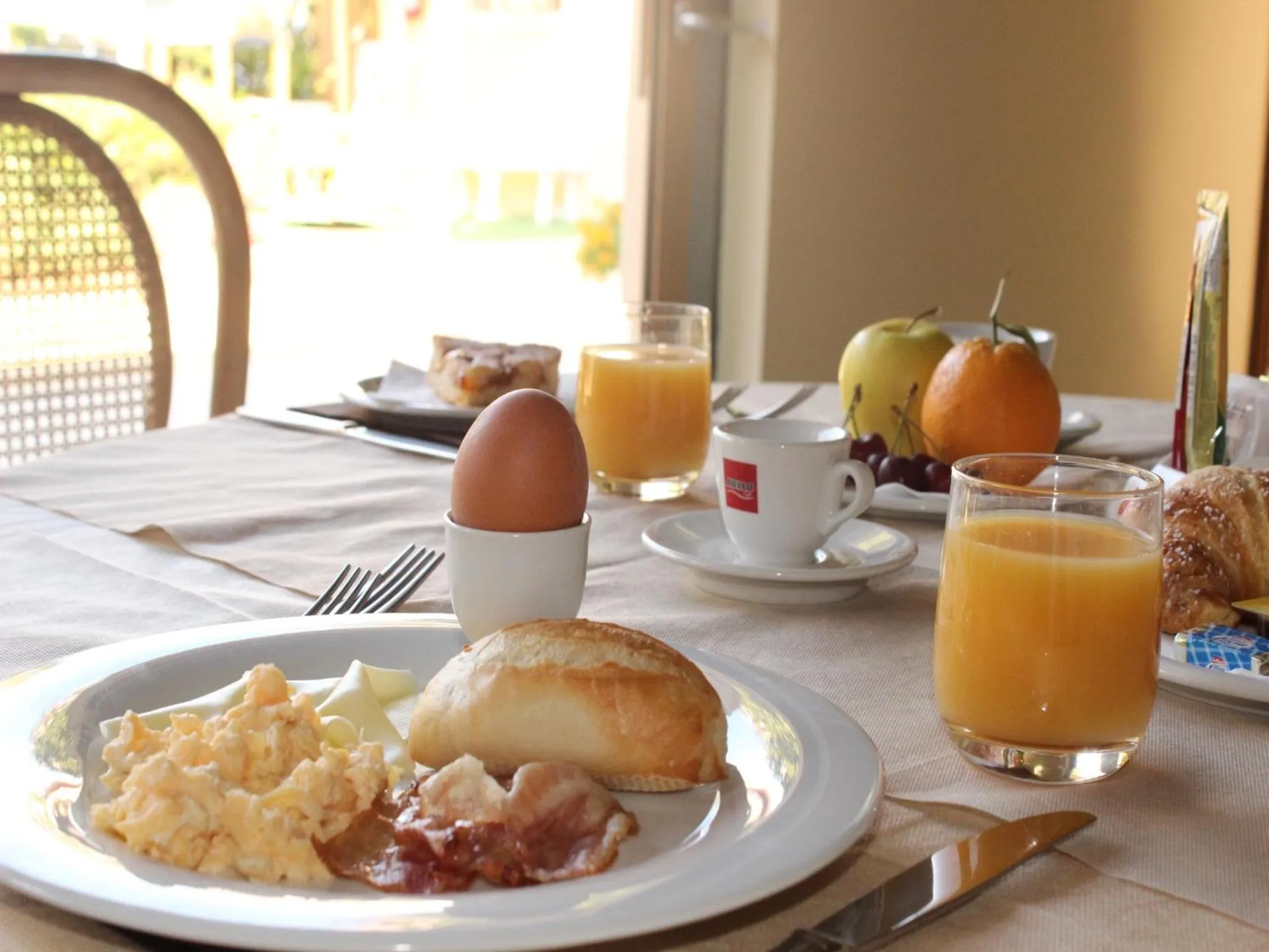 Buffet breakfast in Blu Tropical Resort