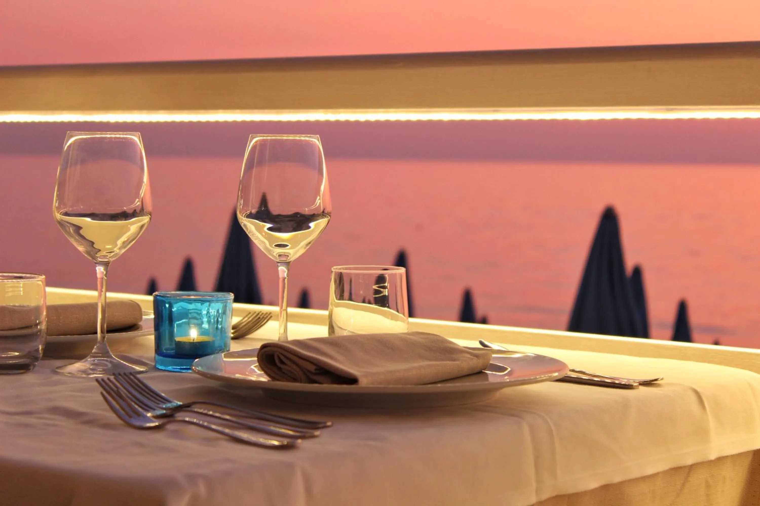 Restaurant/places to eat in Blu Tropical Resort