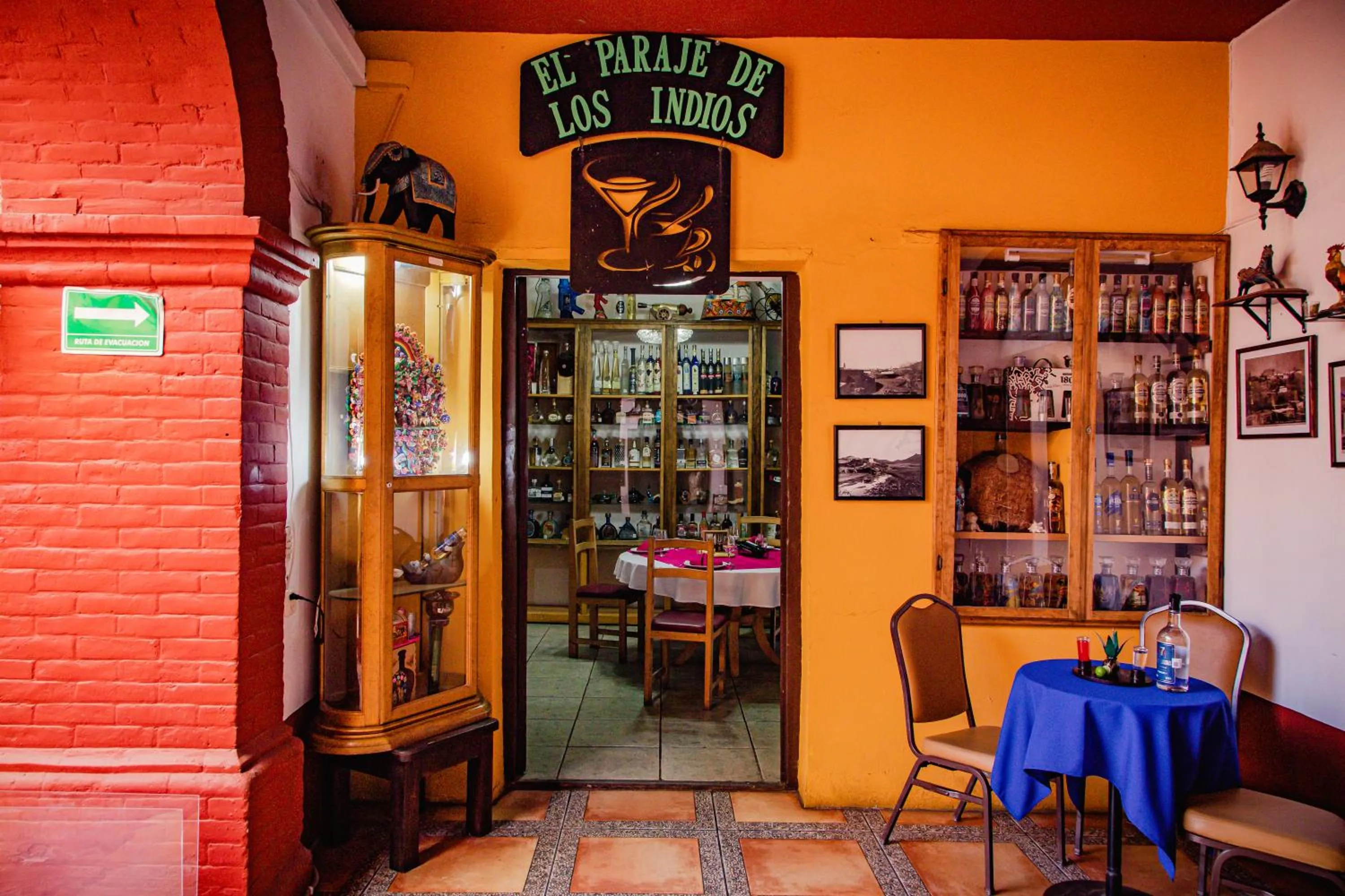 Restaurant/places to eat in HOTEL BOUTIQUE EL VIEJO MUNDO