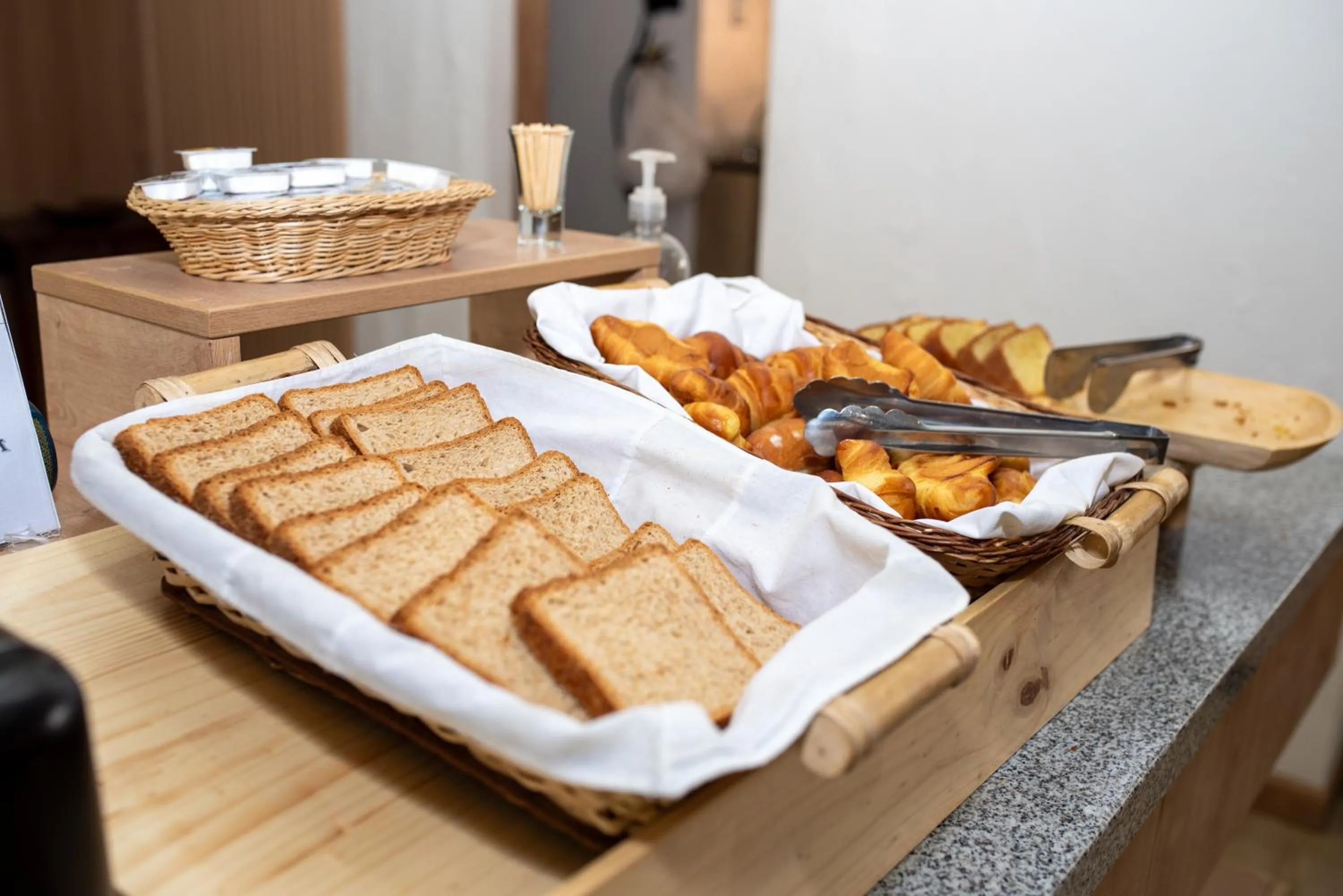 Buffet breakfast in Hotel San Pedro Plaza