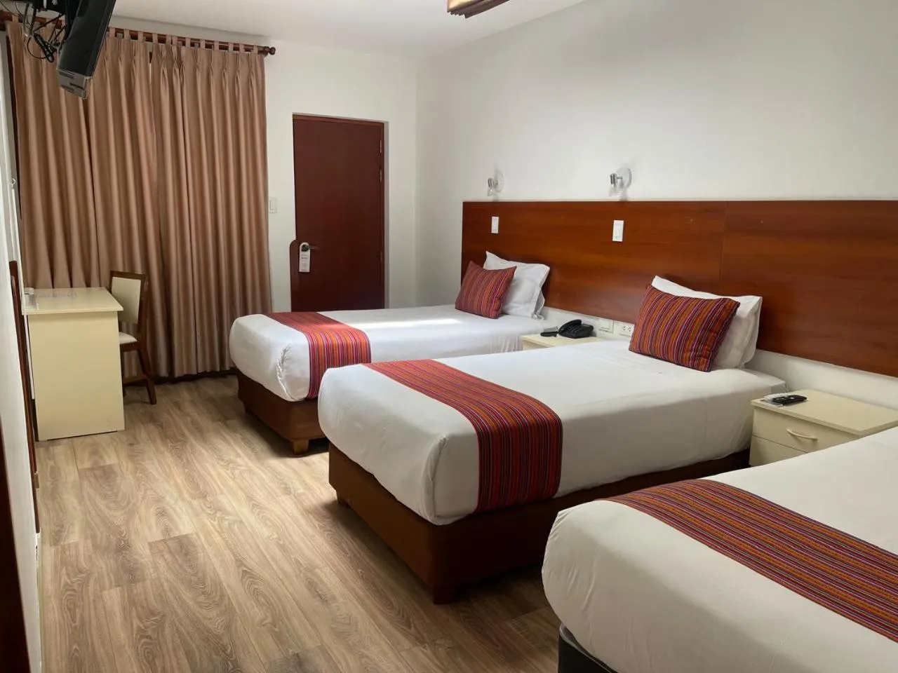Property building, Bed in Hotel San Pedro Plaza