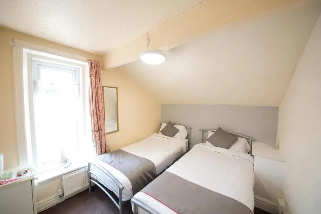 Standard Twin Room in MyRoomz Hollingdales Hotel Standard Twin Room in MyRoomz Hollingdales Hotel