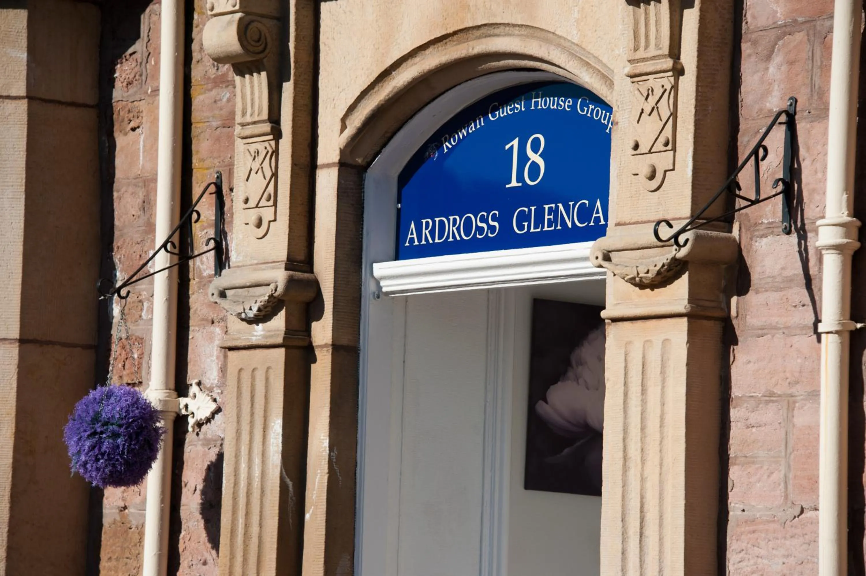Facade/entrance in Ardross Glencairn