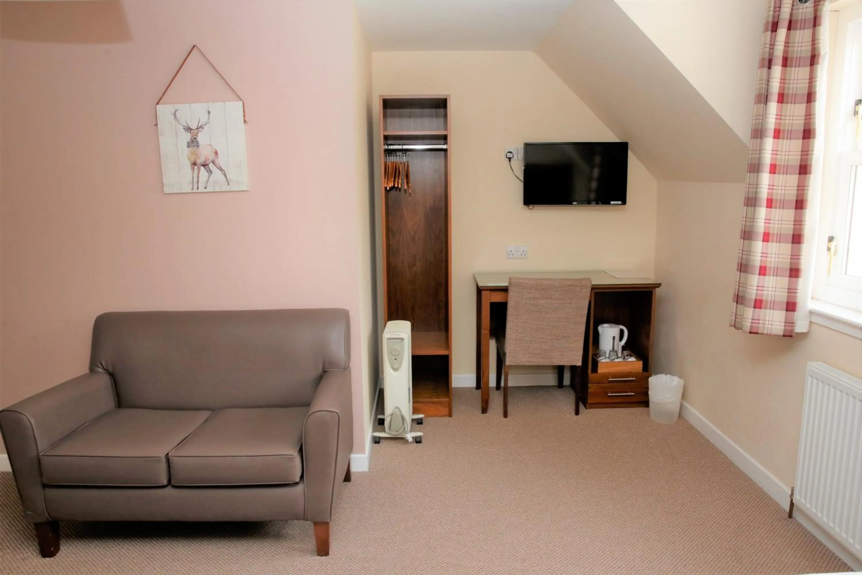 Bedroom in Ardross Glencairn