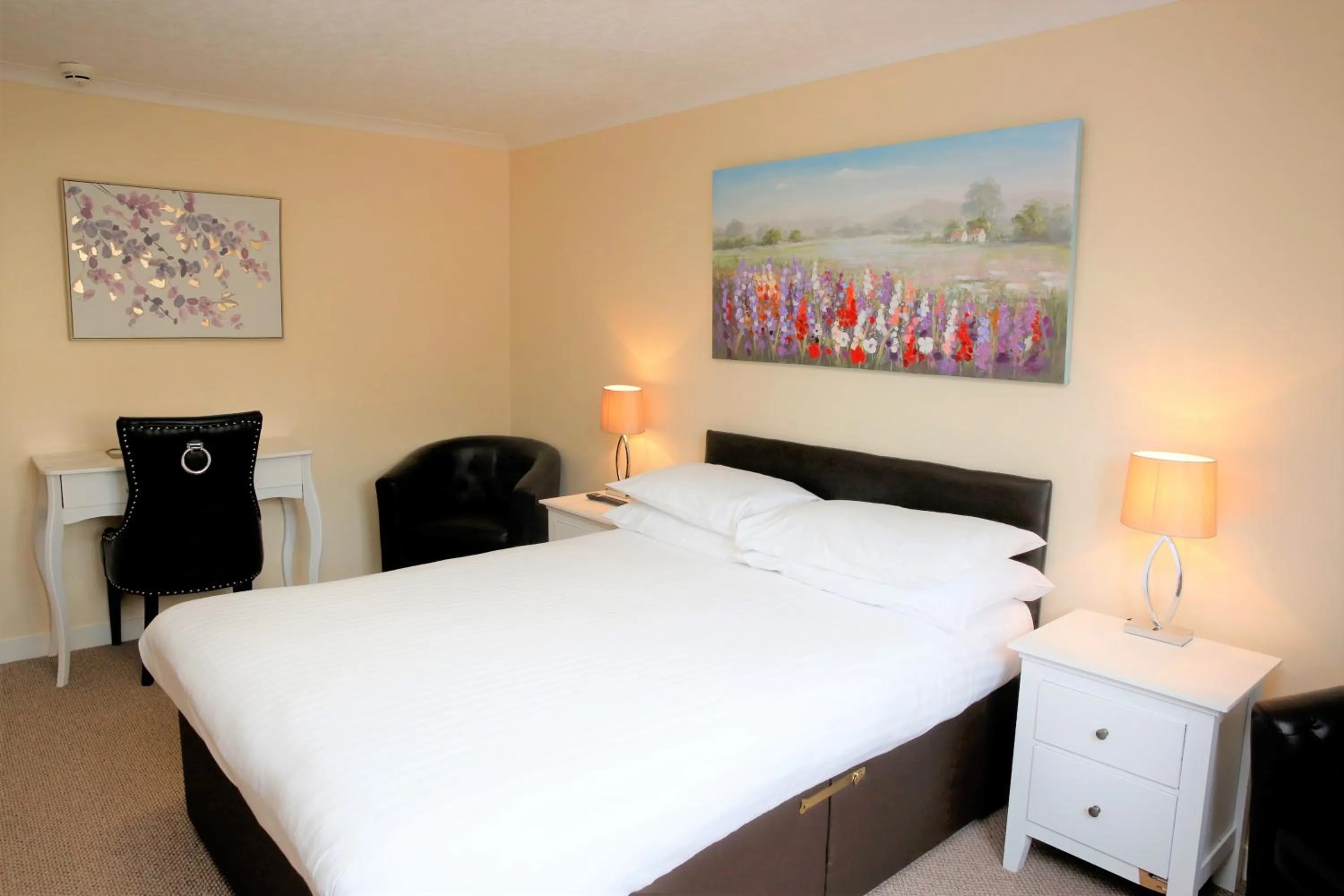 Bedroom, Bed in Ardross Glencairn