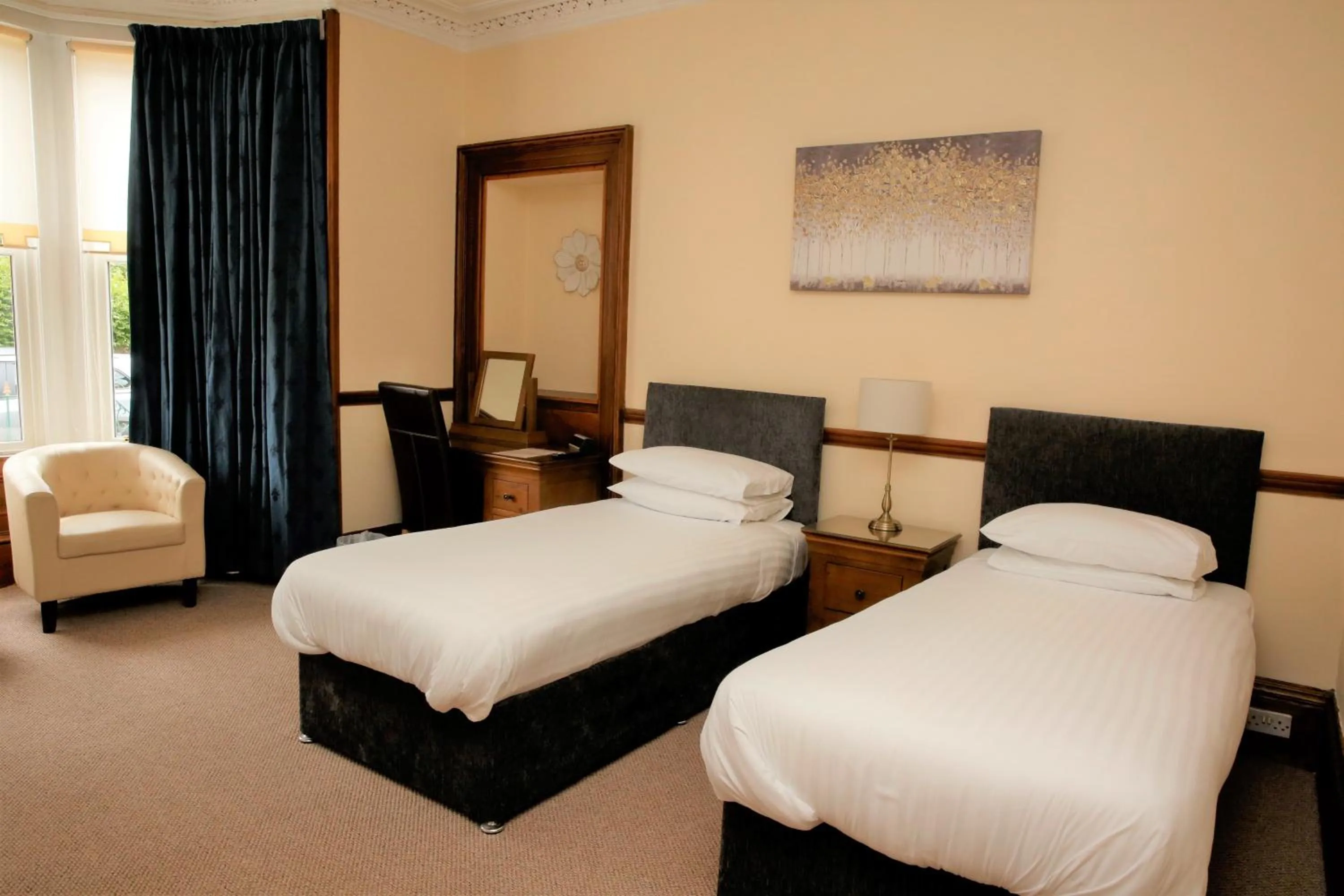 Bedroom, Bed in Ardross Glencairn