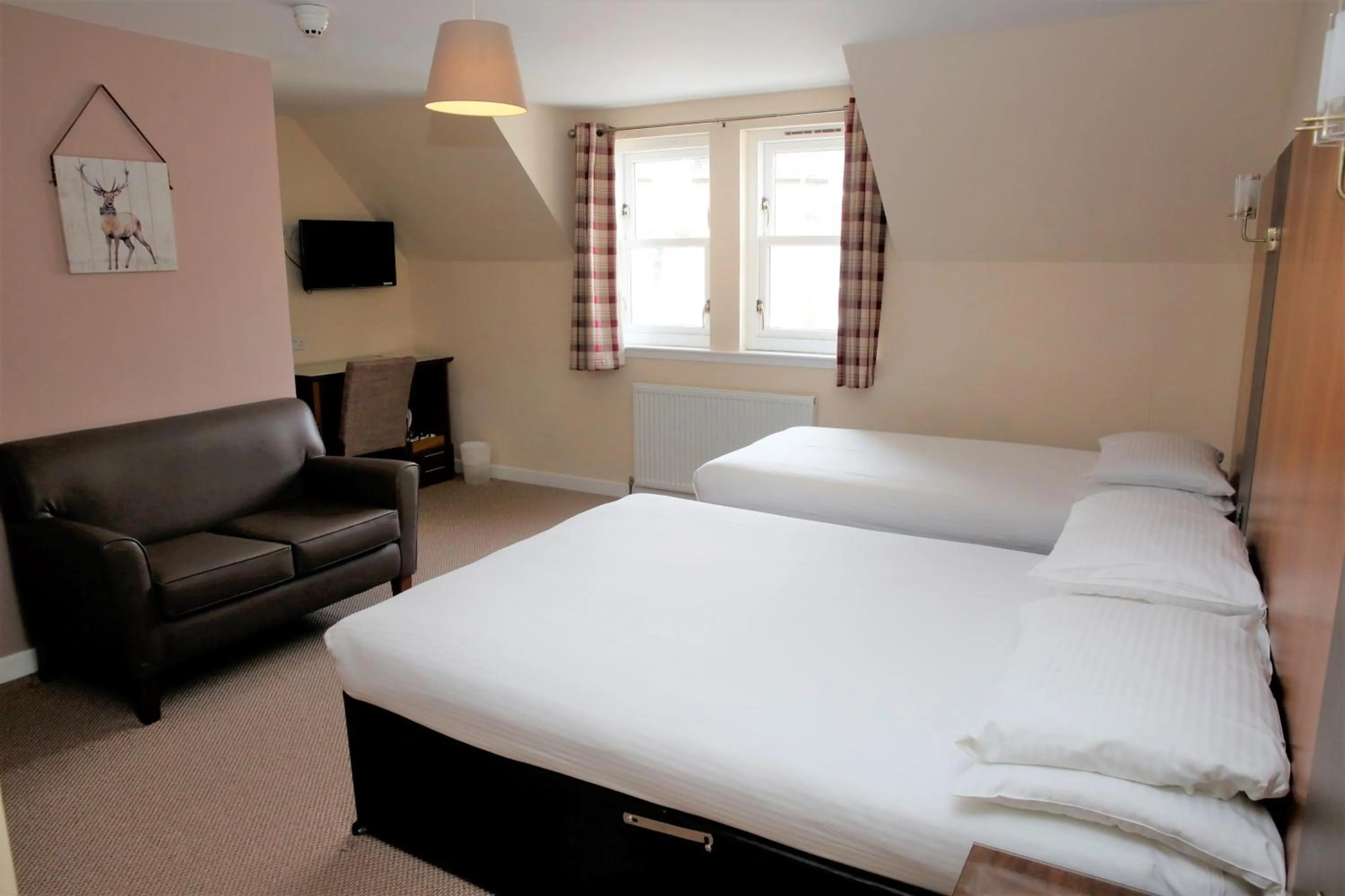 Bedroom, Bed in Ardross Glencairn