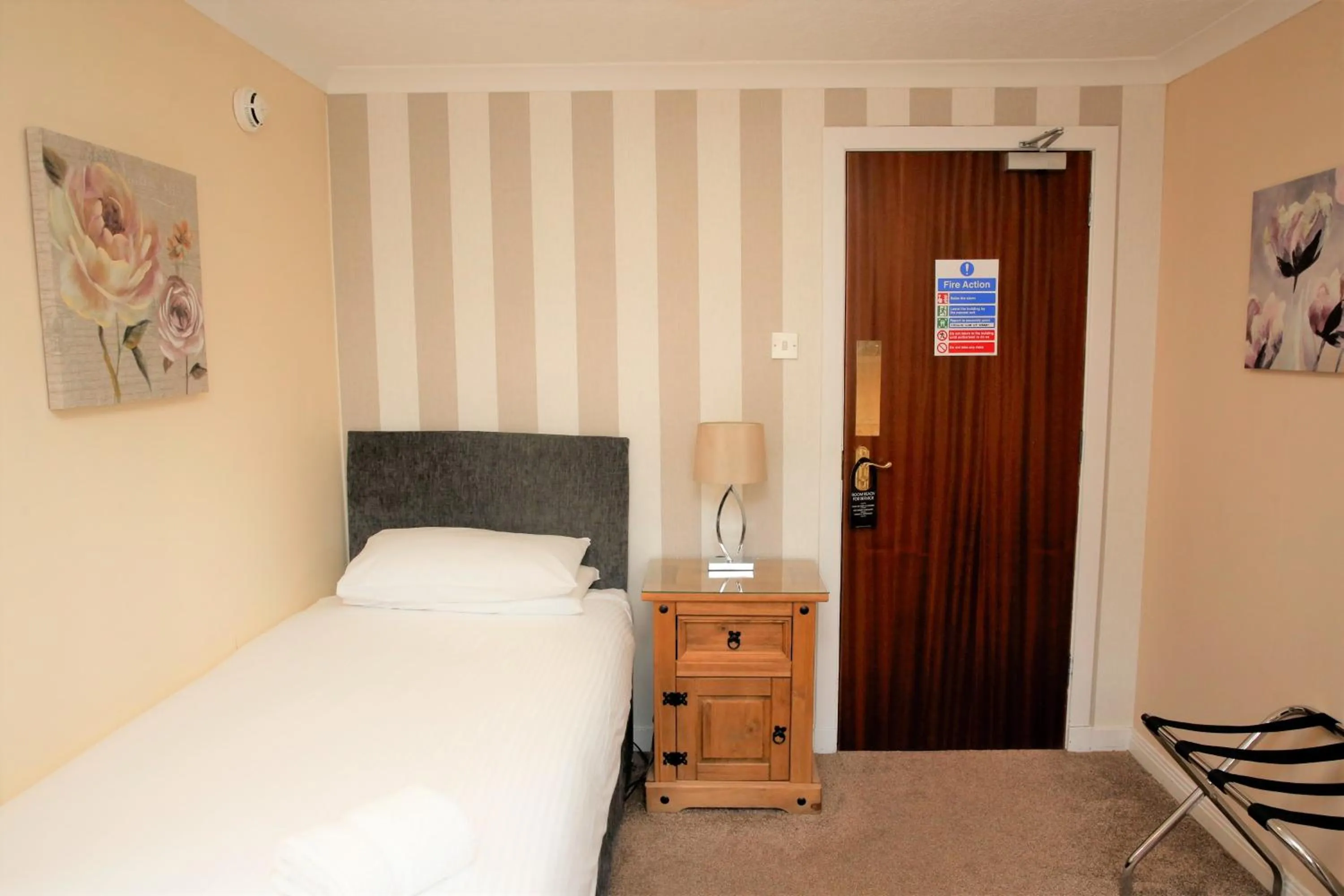 Bedroom, Bed in Ardross Glencairn