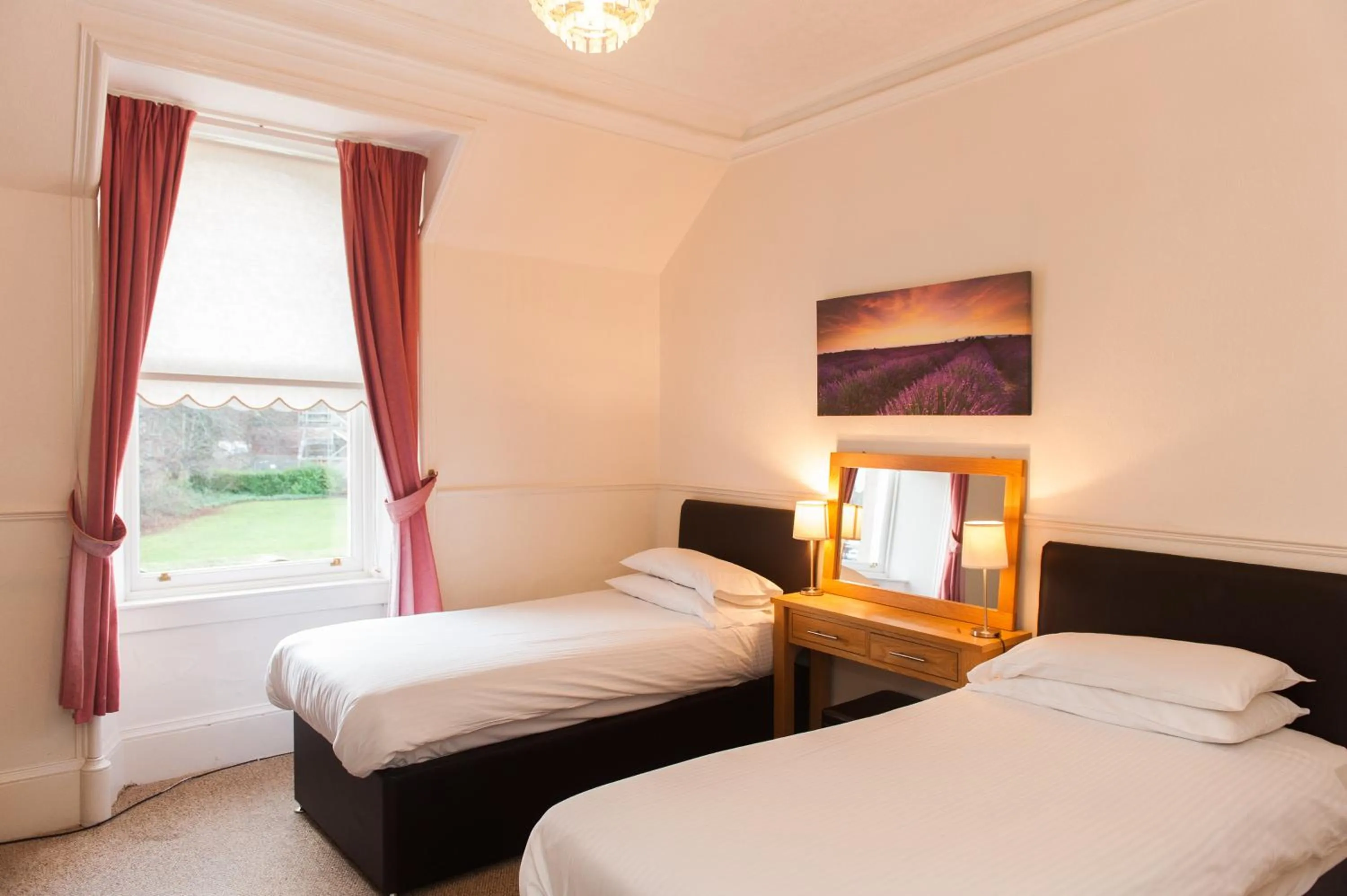 Day, Bed in Ardross Glencairn