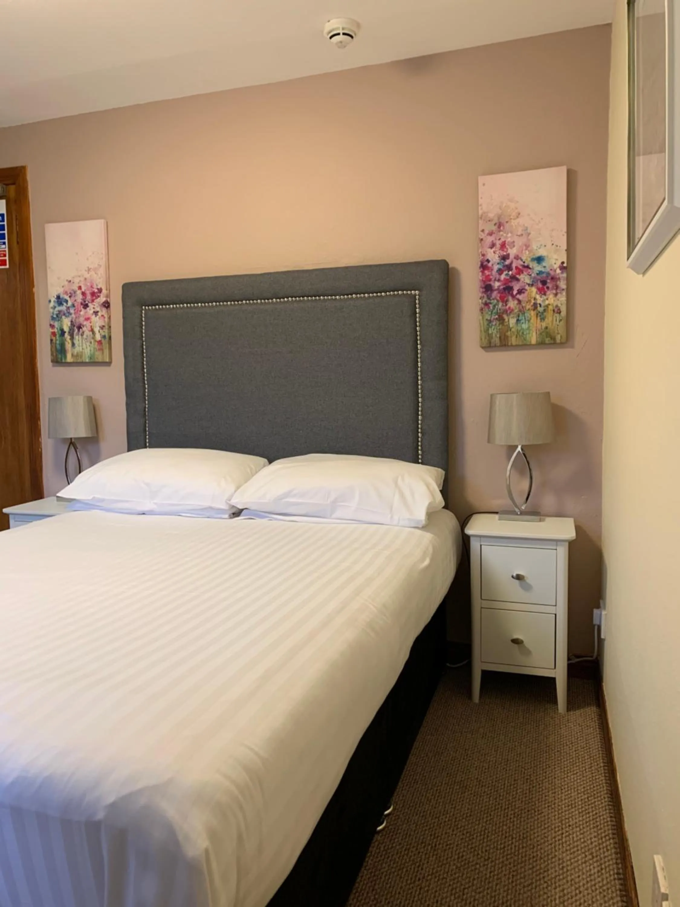 Bedroom, Bed in Ardross Glencairn