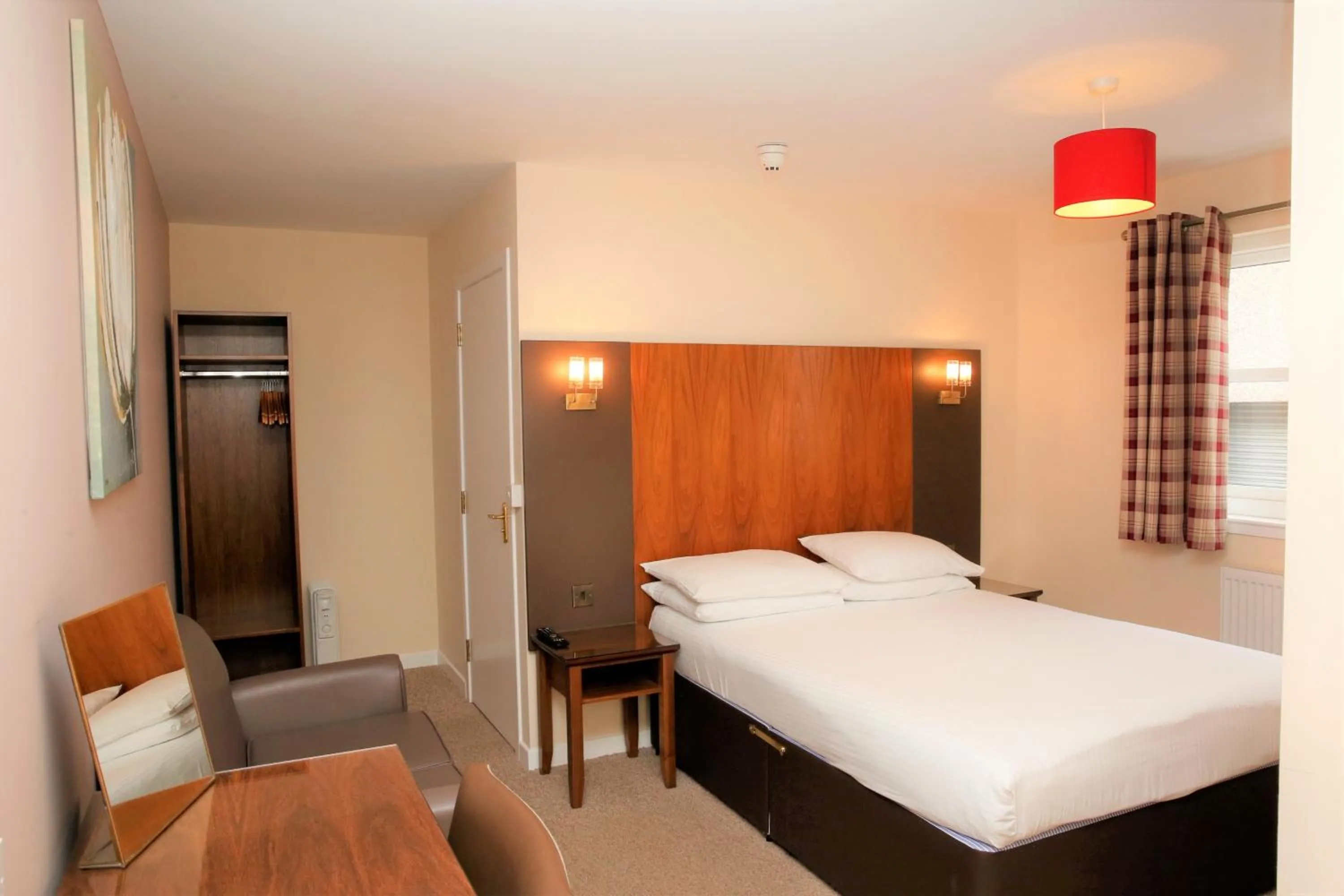 Bedroom, Bed in Ardross Glencairn