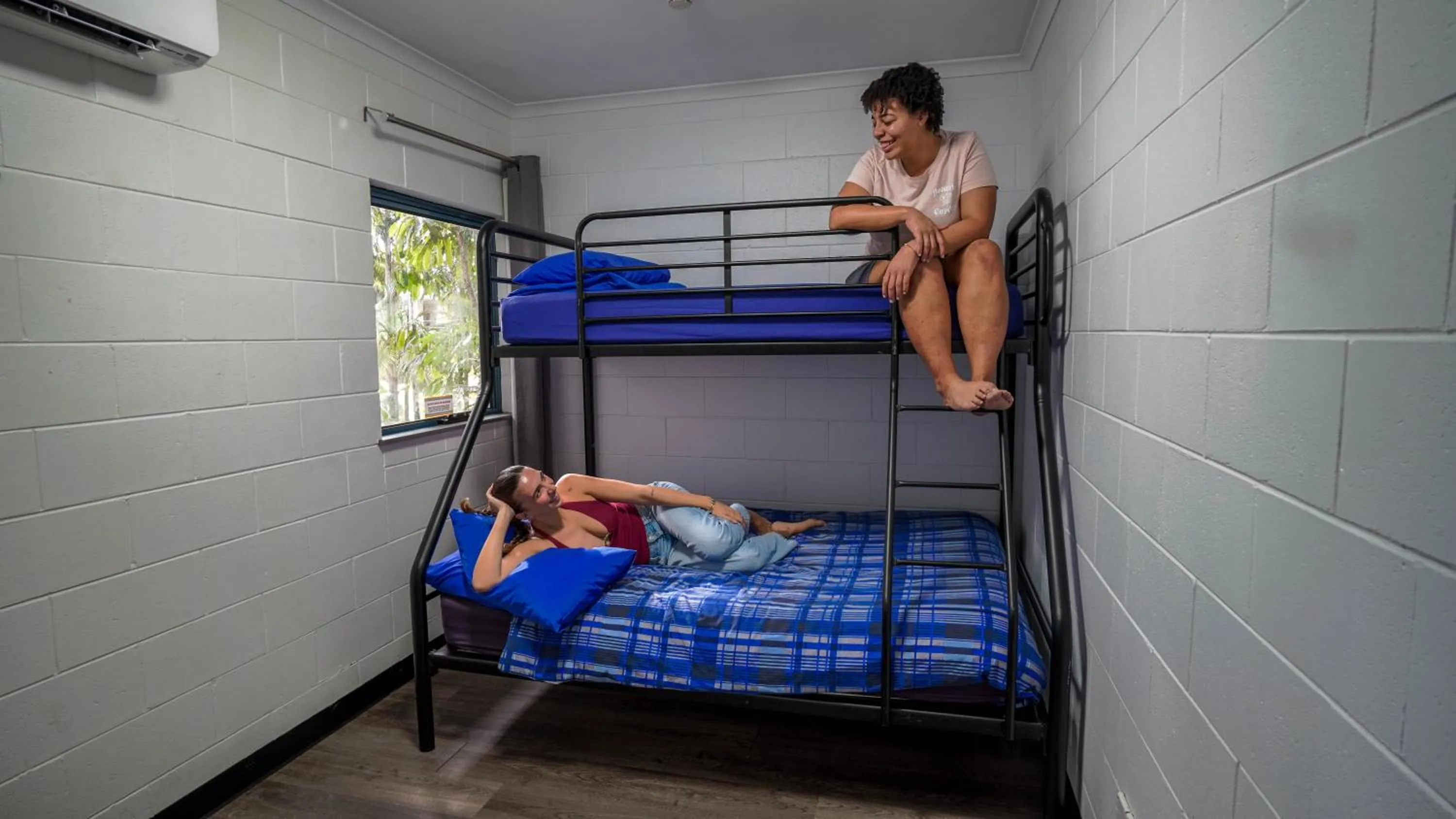 Bedroom, Bed in Summer House Cairns