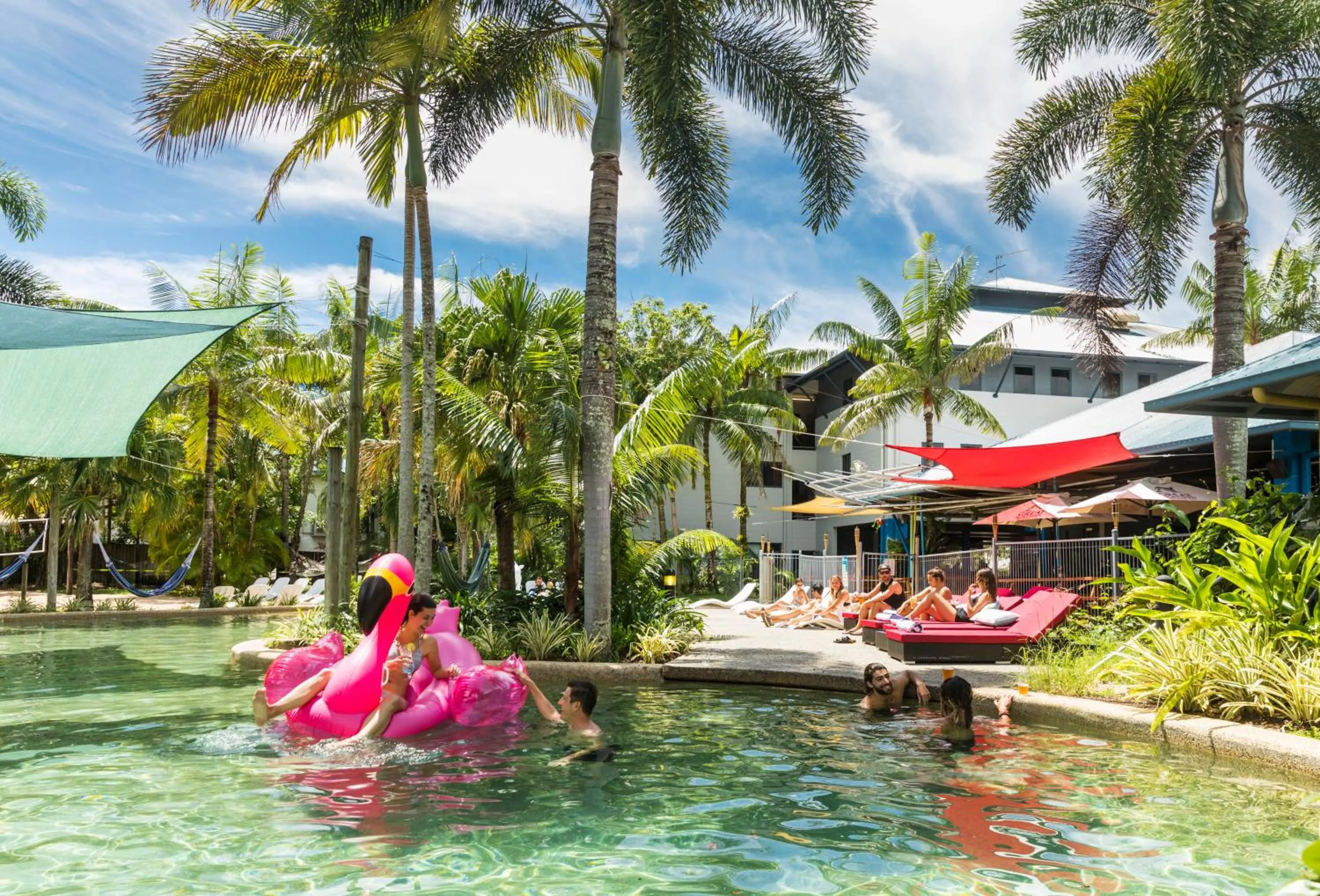 Swimming pool in Summer House Cairns
