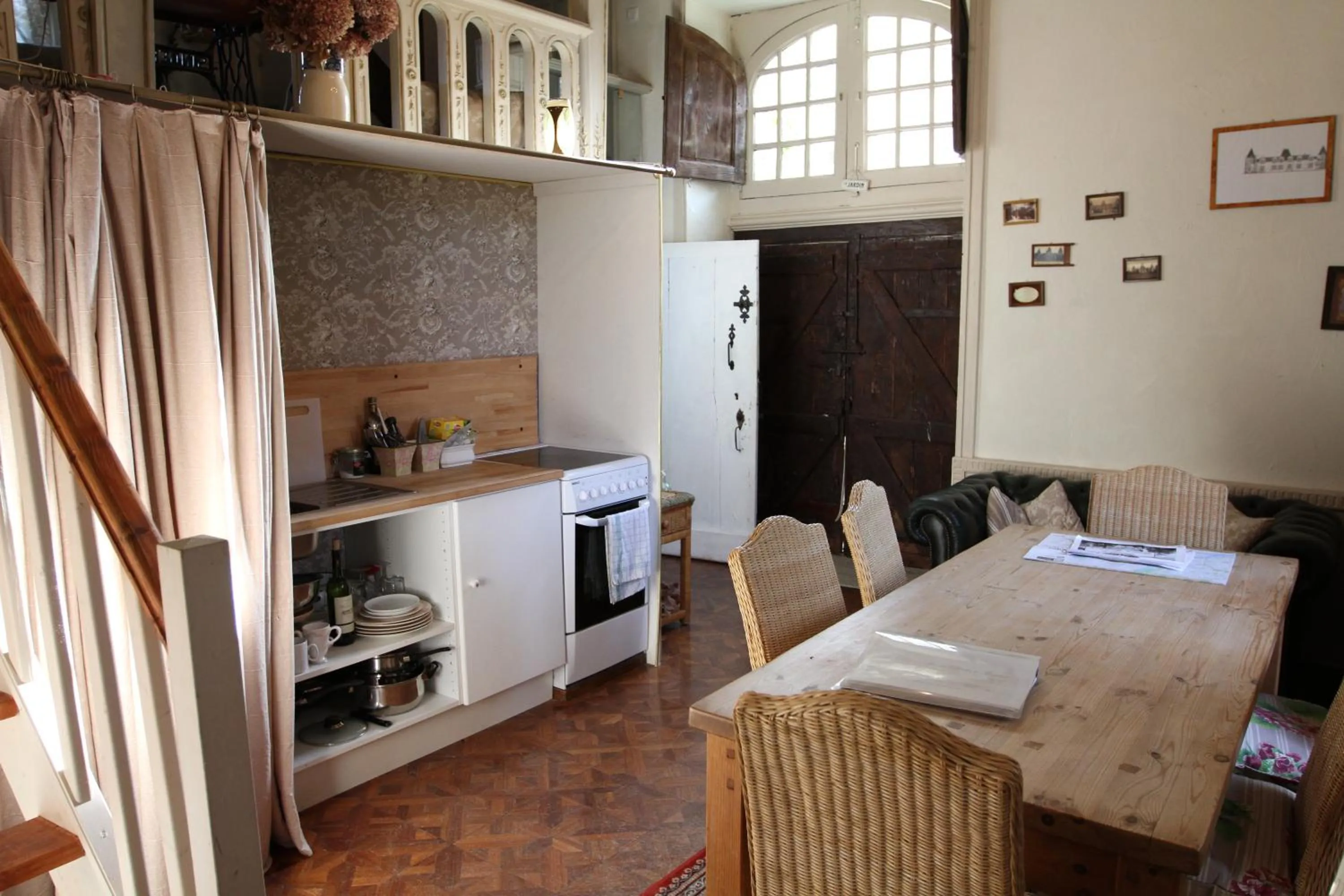 Kitchen or kitchenette, Bed in Château du Bois de La Noe