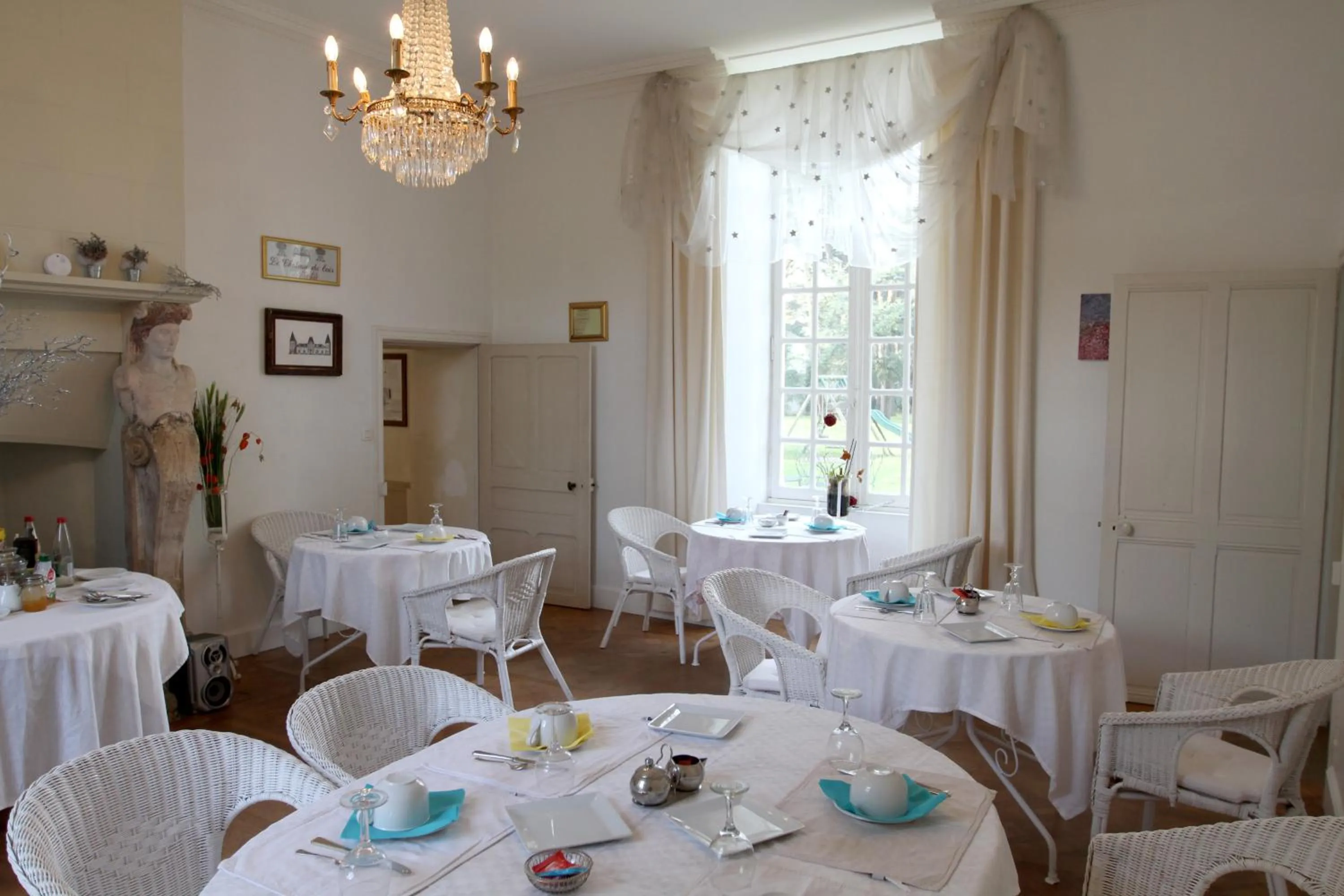 Breakfast in Château du Bois de La Noe