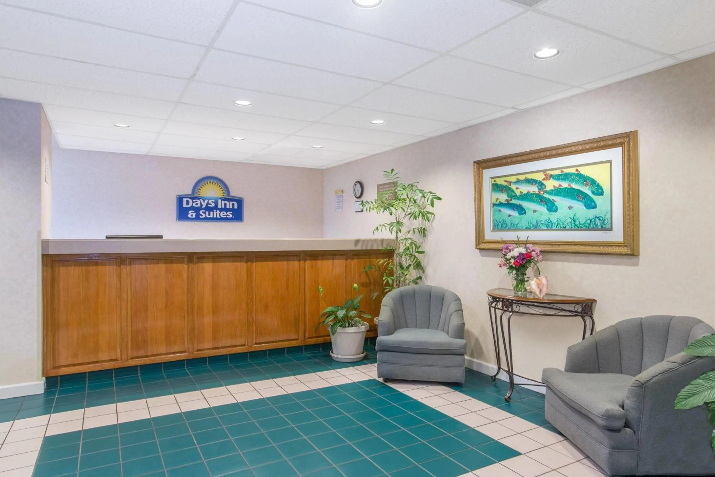 Lobby or reception in Days Inn & Suites by Wyndham Navarre - near Beaches Hurlburt