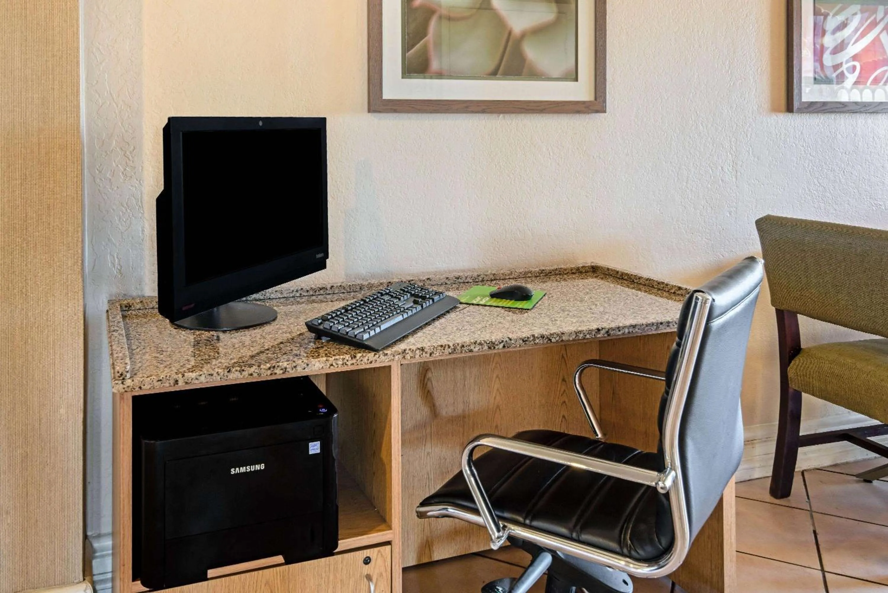 Business facilities in La Quinta Inn by Wyndham Amarillo Mid-City