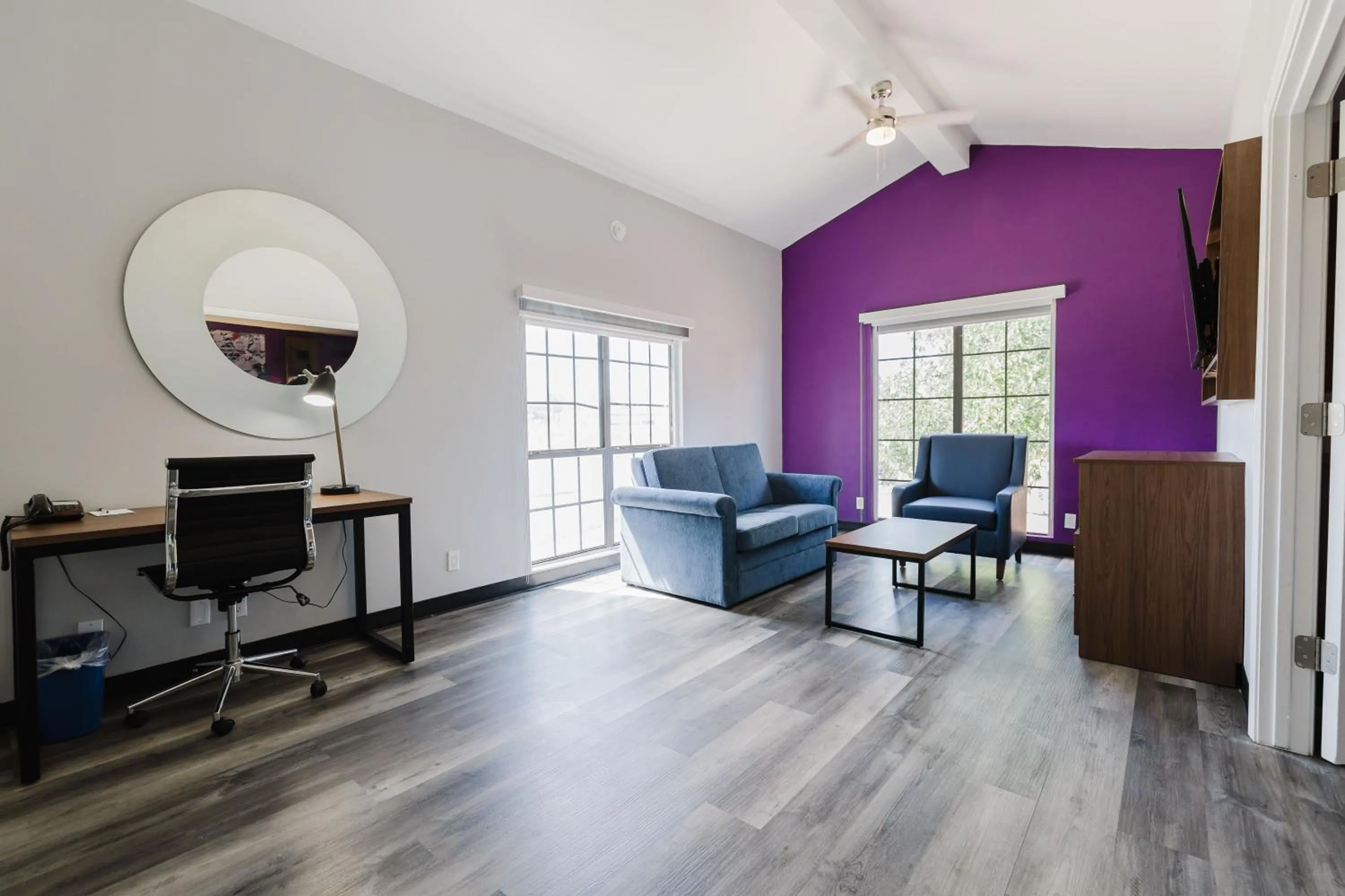 Seating area in La Quinta Inn by Wyndham Amarillo Mid-City