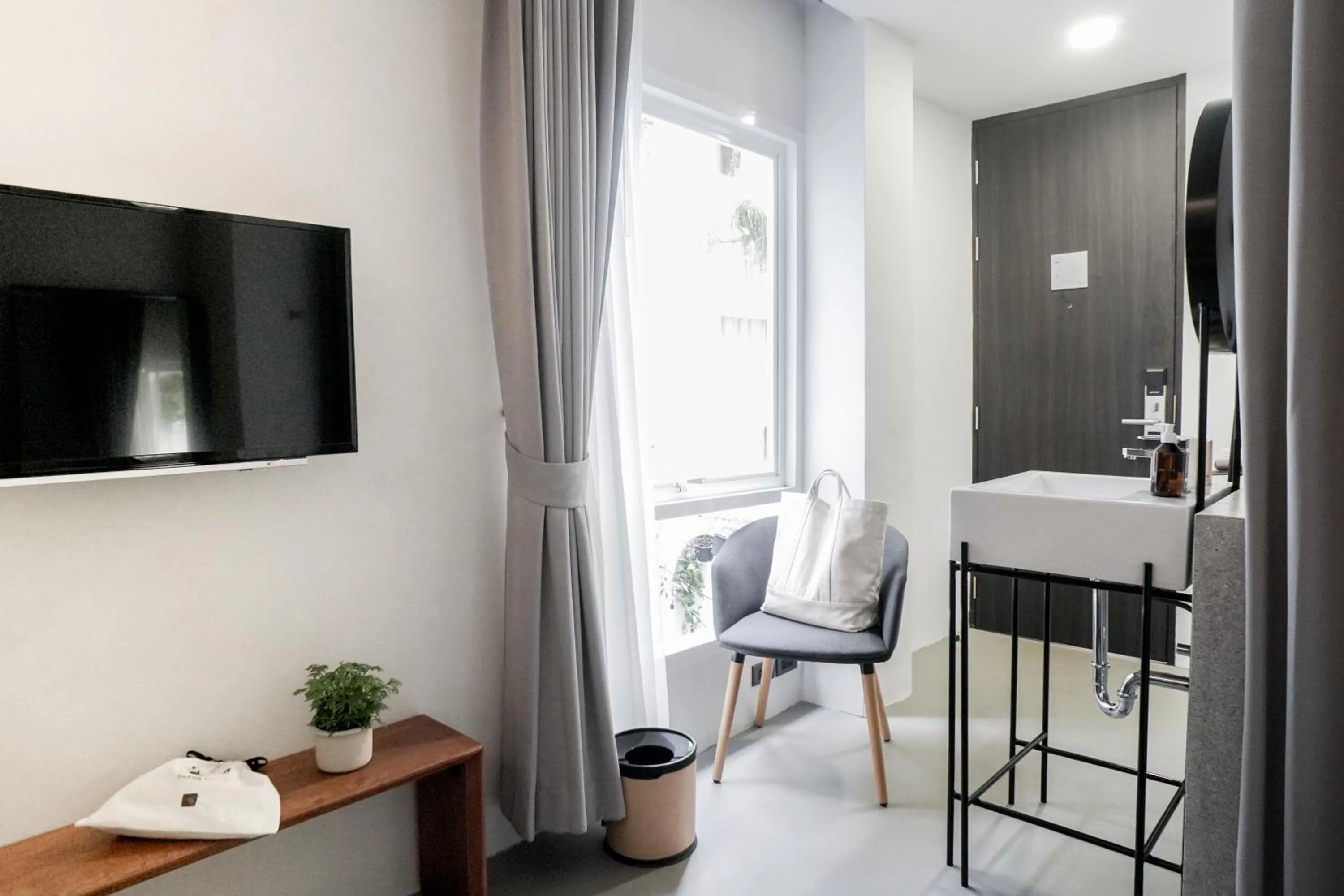 TV and multimedia in Chocolate box mint