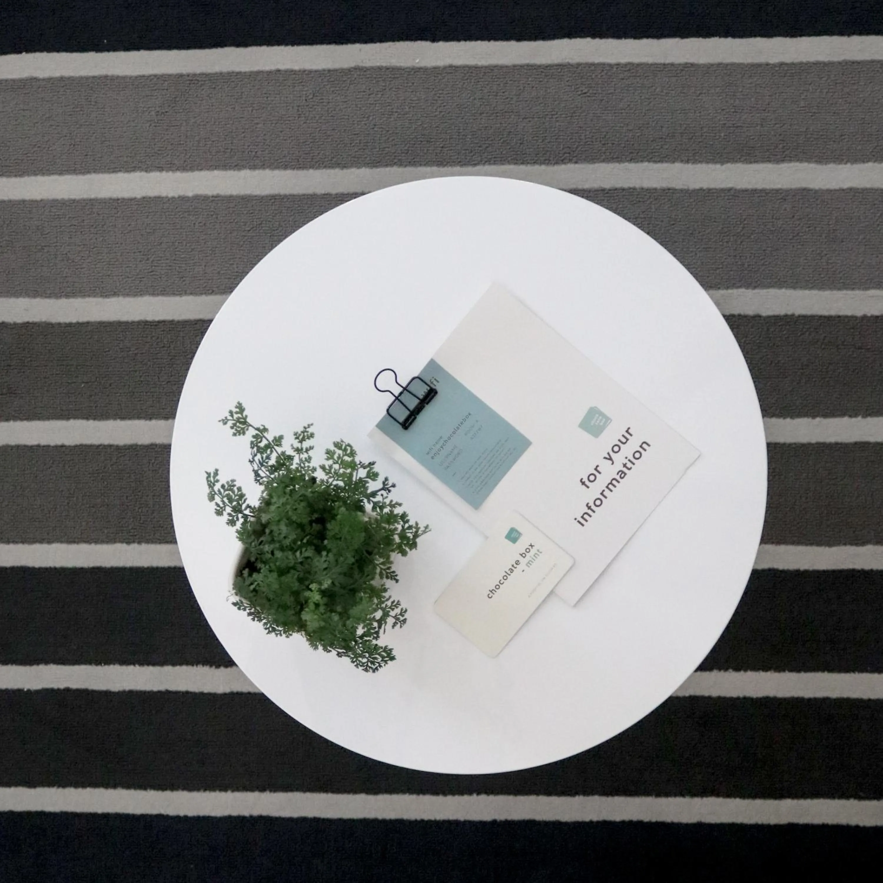 Logo/Certificate/Sign in Chocolate box mint