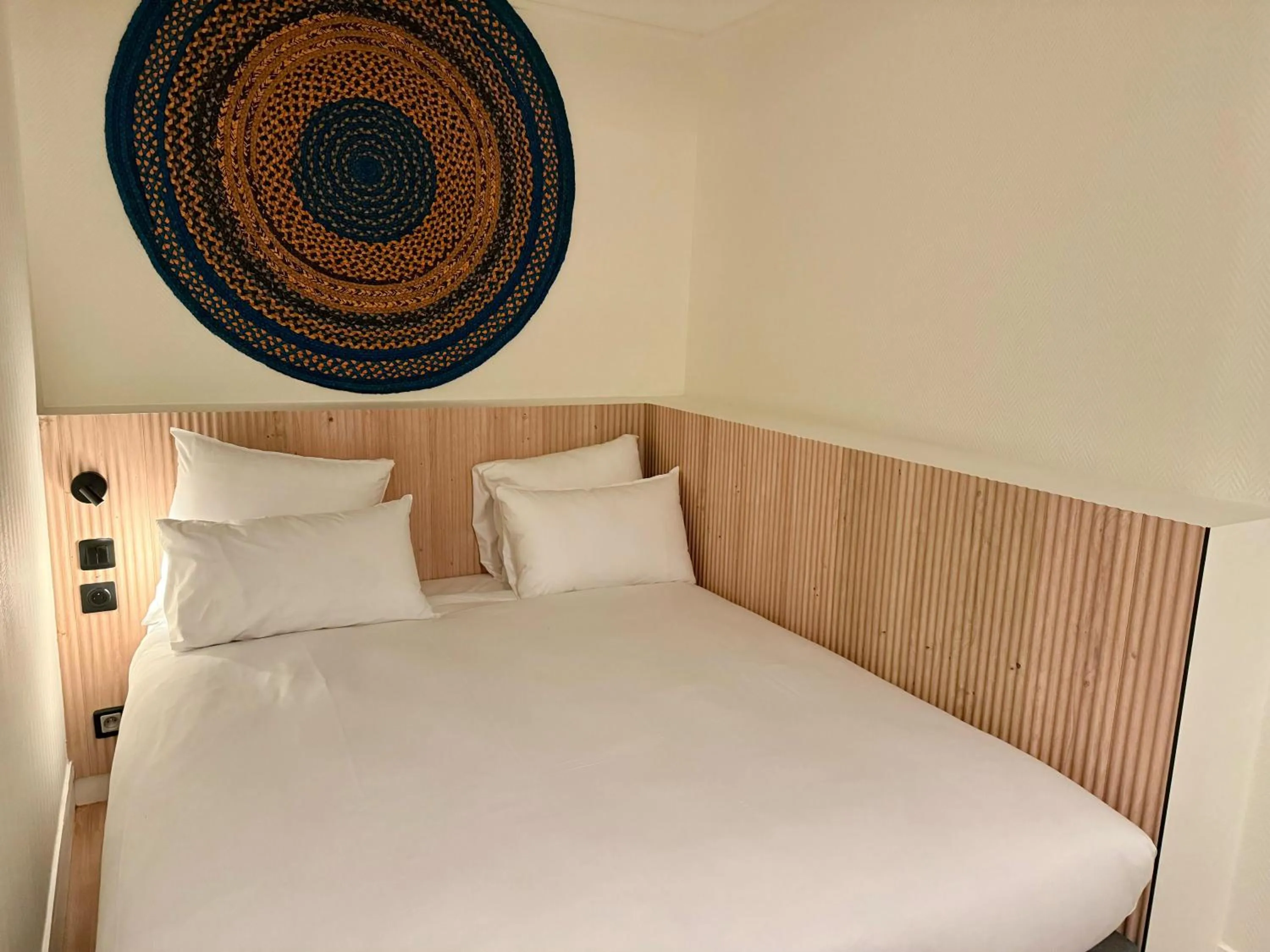 Bed in Korner République