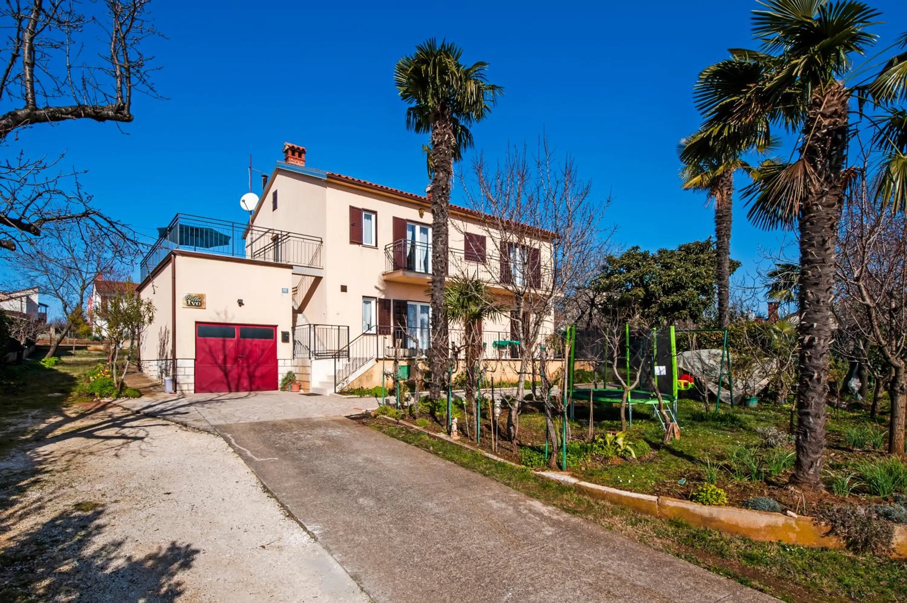 Property building in Apartment Ivo