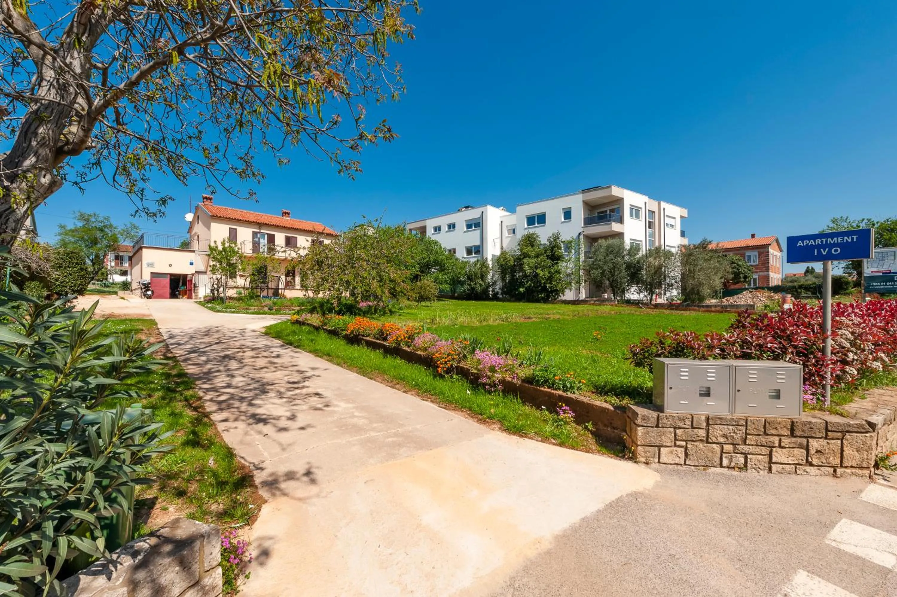 Property building in Apartment Ivo