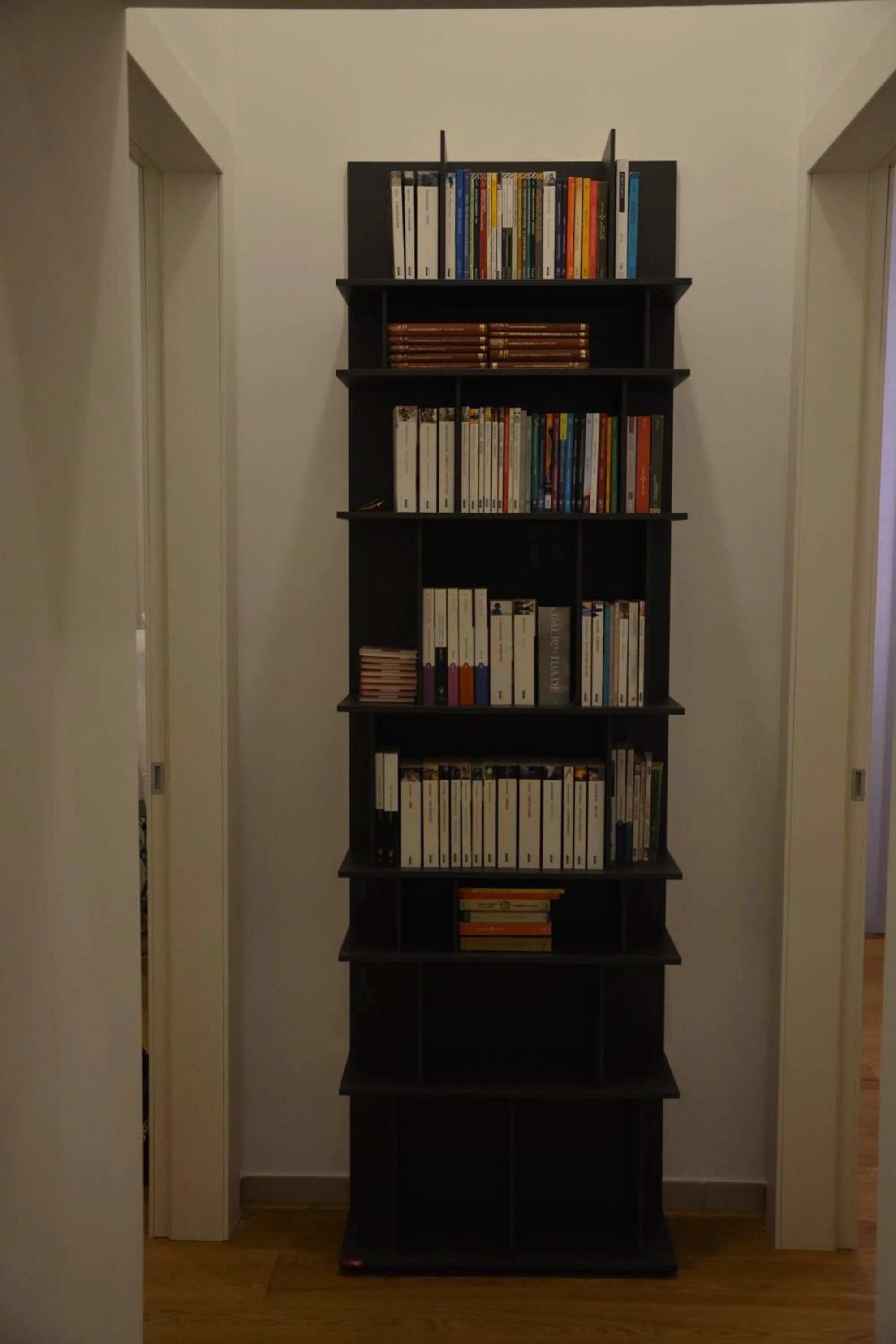 Library in Dimora Megaride