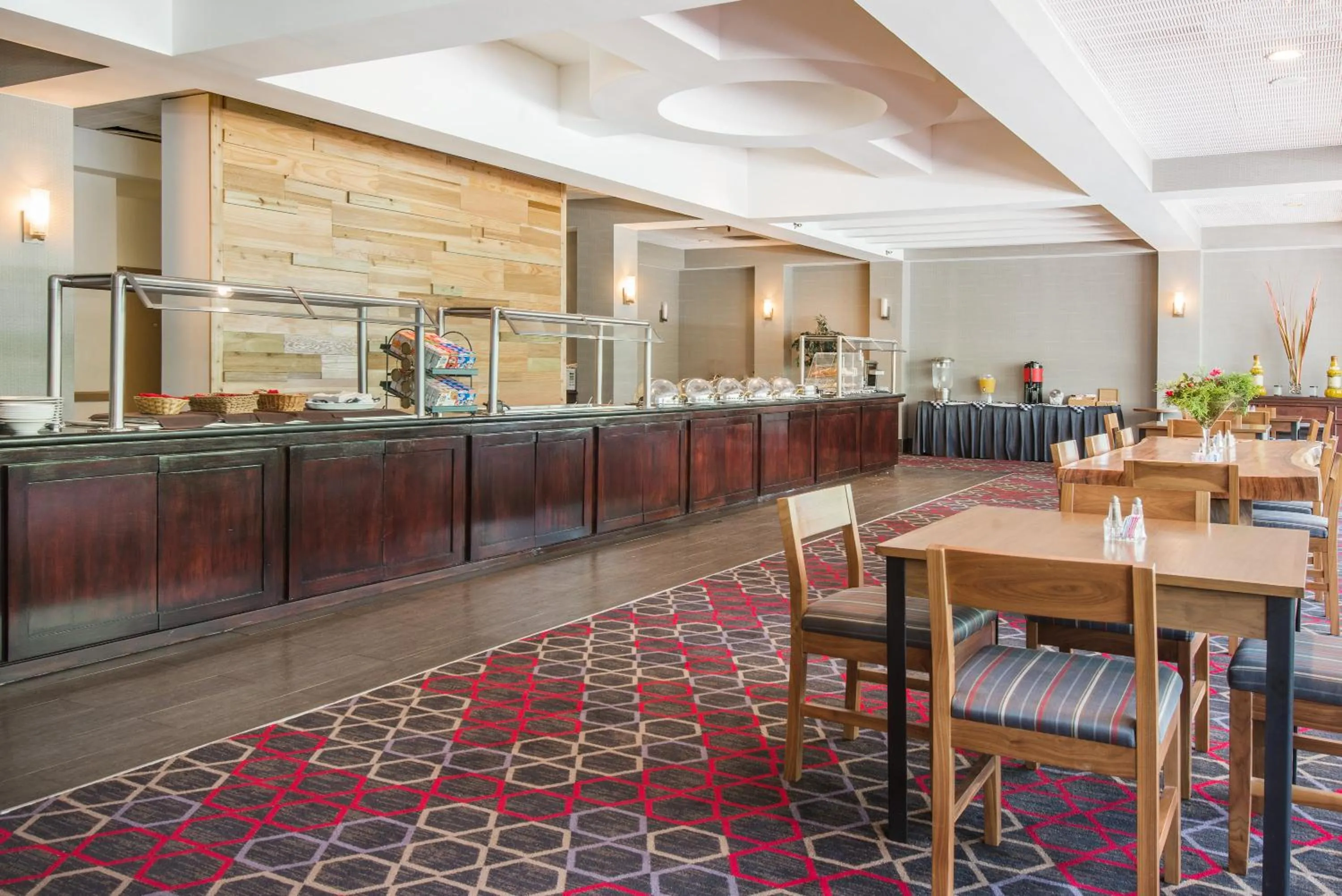 Buffet breakfast in Wyndham Garden Inn Pittsburgh Airport