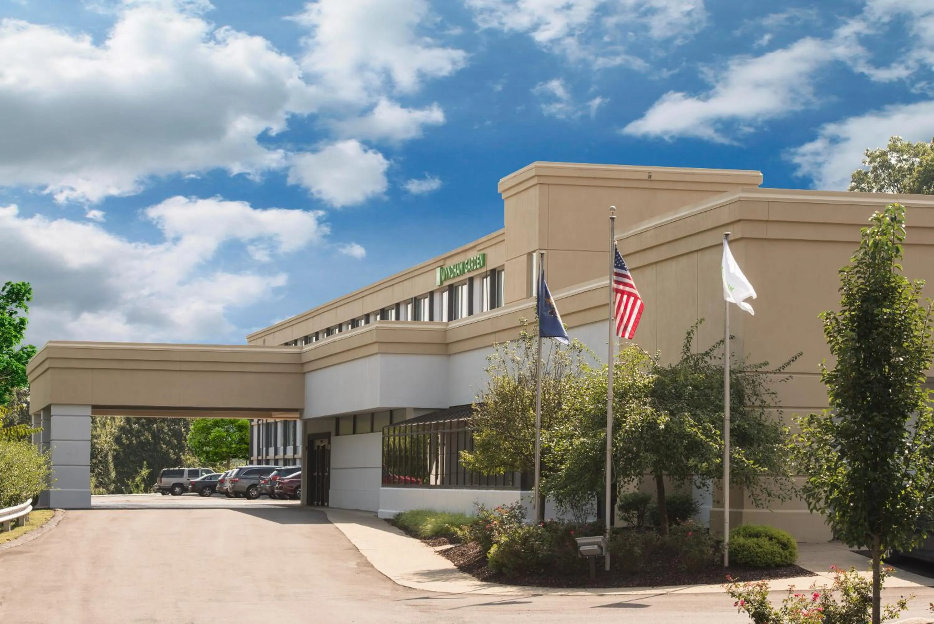 Facade/entrance in Wyndham Garden Inn Pittsburgh Airport