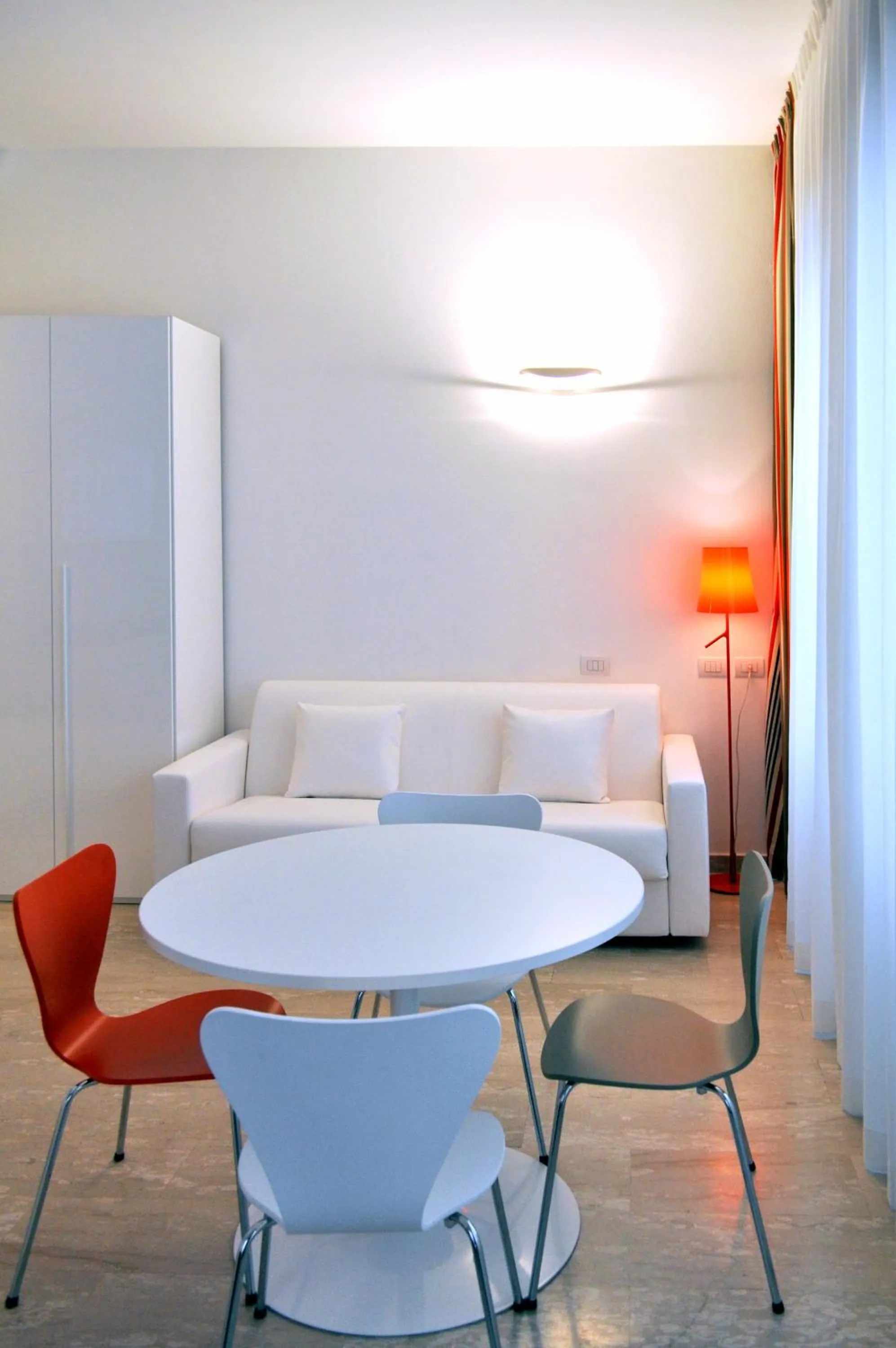 Dining area in BB Hotels Aparthotel Bocconi