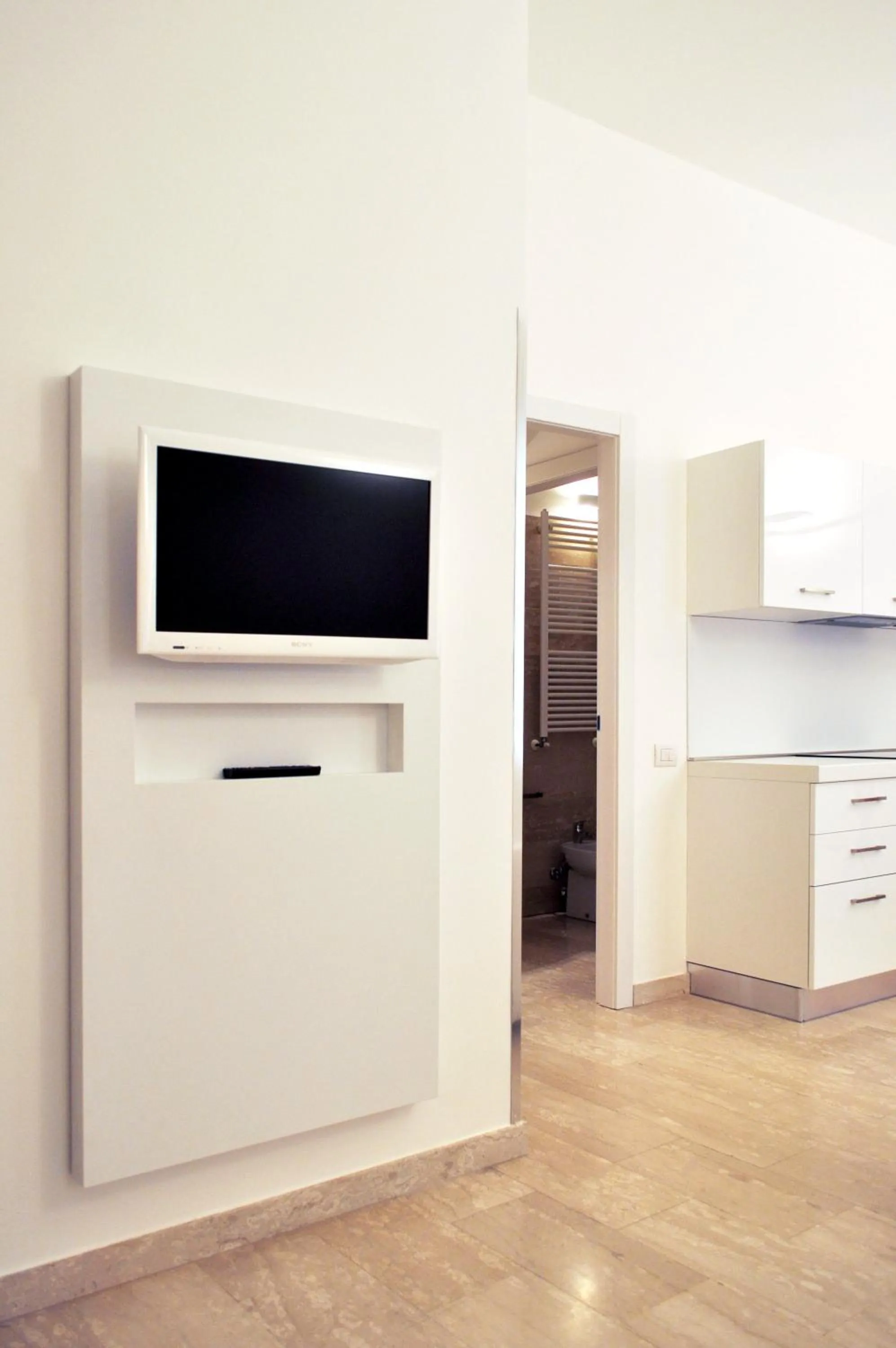 TV and multimedia in BB Hotels Aparthotel Bocconi