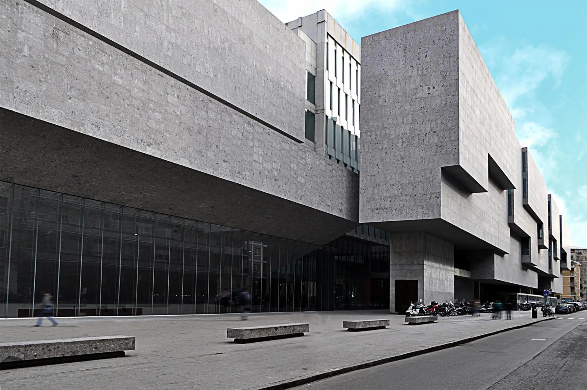 Nearby landmark in BB Hotels Aparthotel Bocconi