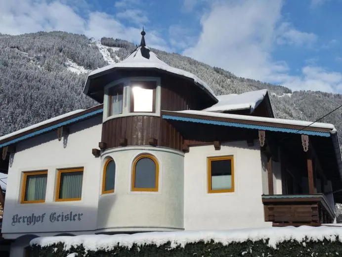 Property building in Berghof Geisler