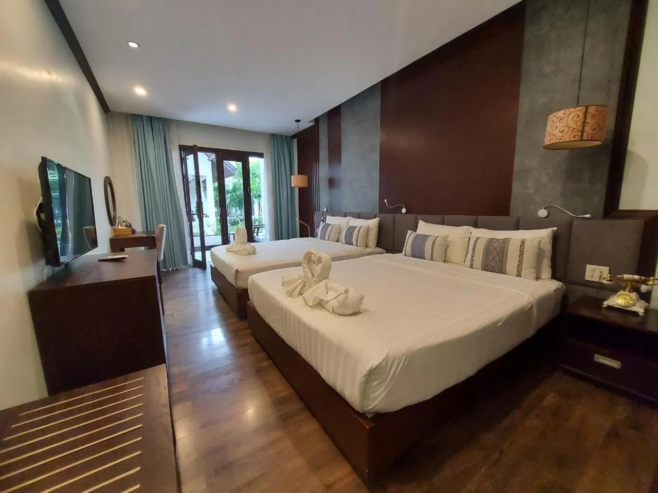 Family Room with Balcony in Sunrise Garden House - Luang Prabang