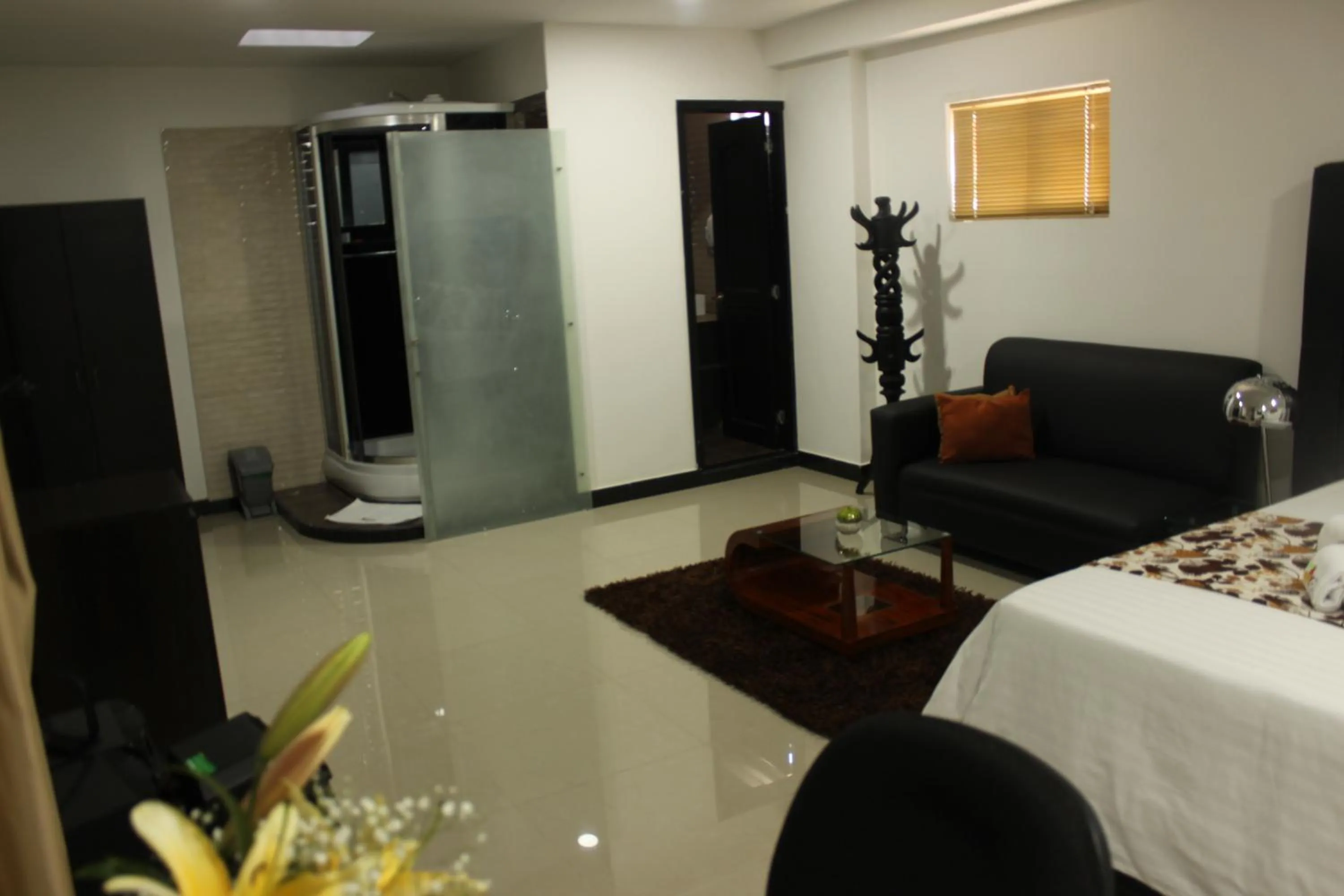 Bathroom, Bed in Hotel Cafeira