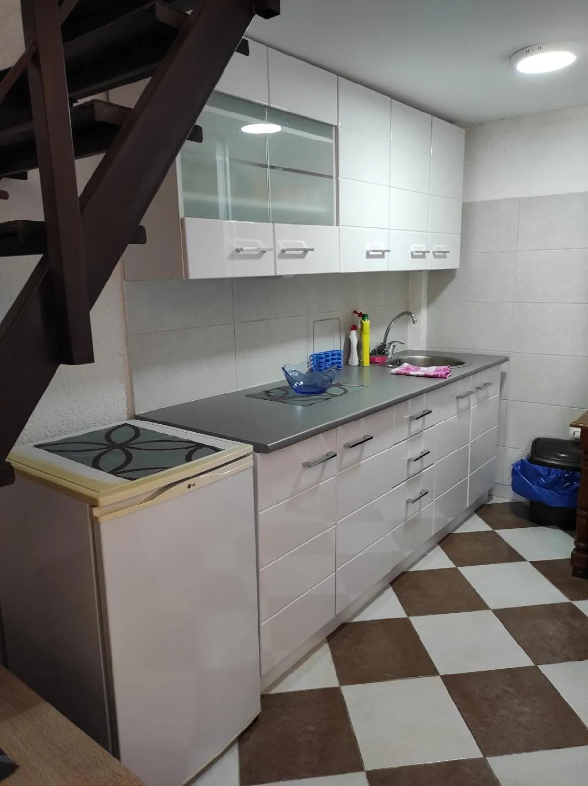 Apartman blizu plaze -Sutomore