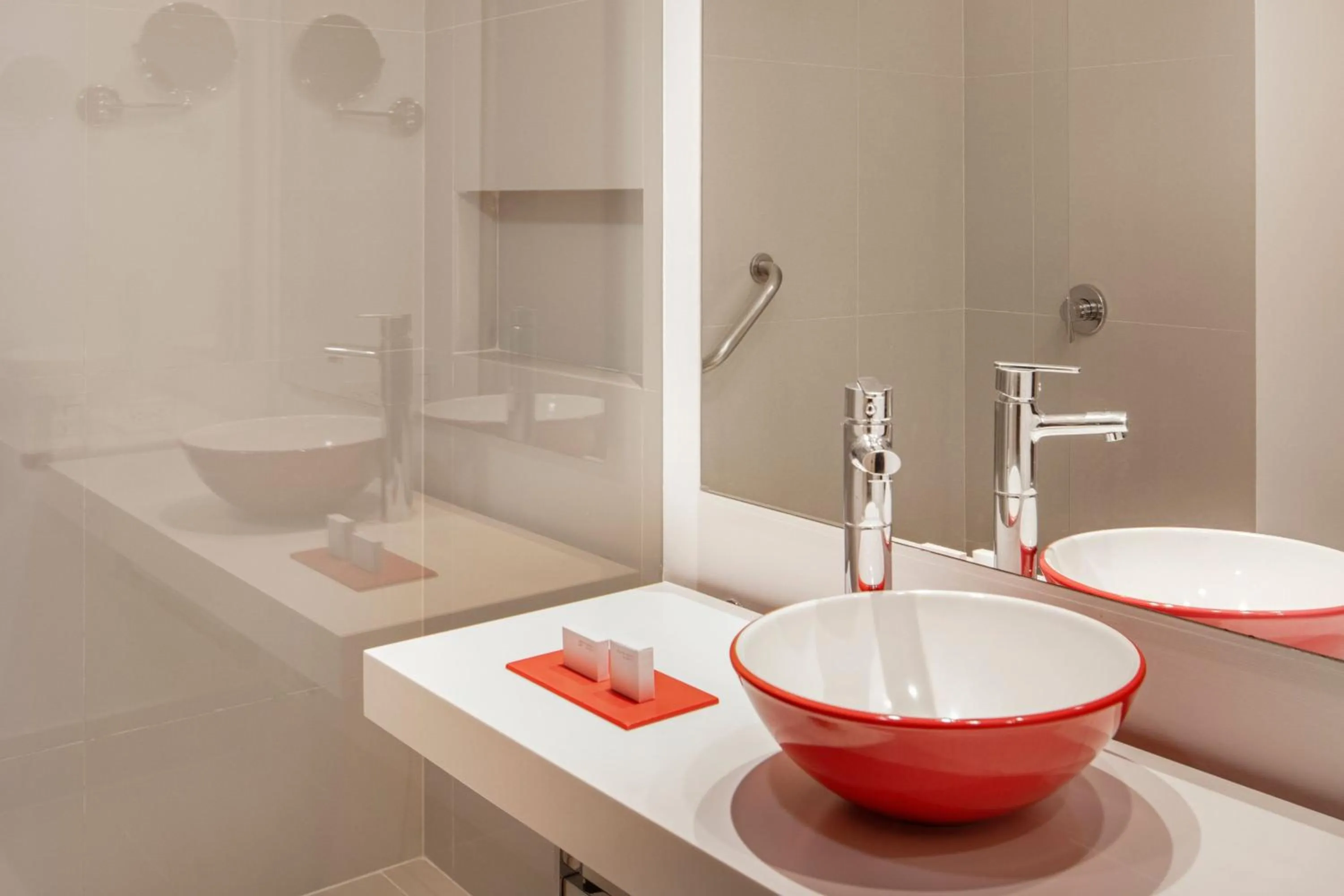 Photo of the whole room in Fairfield by Marriott Bogota Embajada