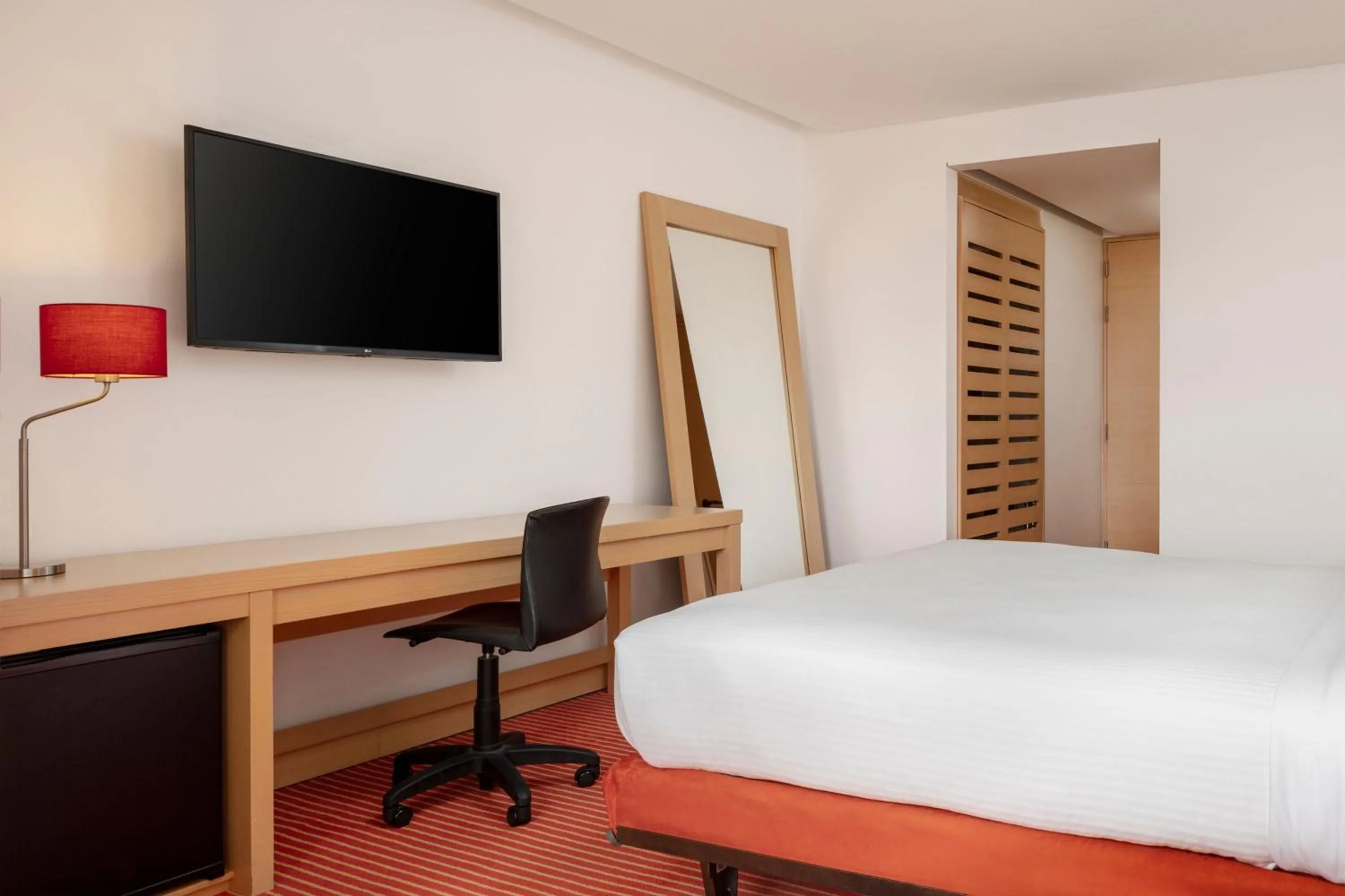 Photo of the whole room, Bed in Fairfield by Marriott Bogota Embajada