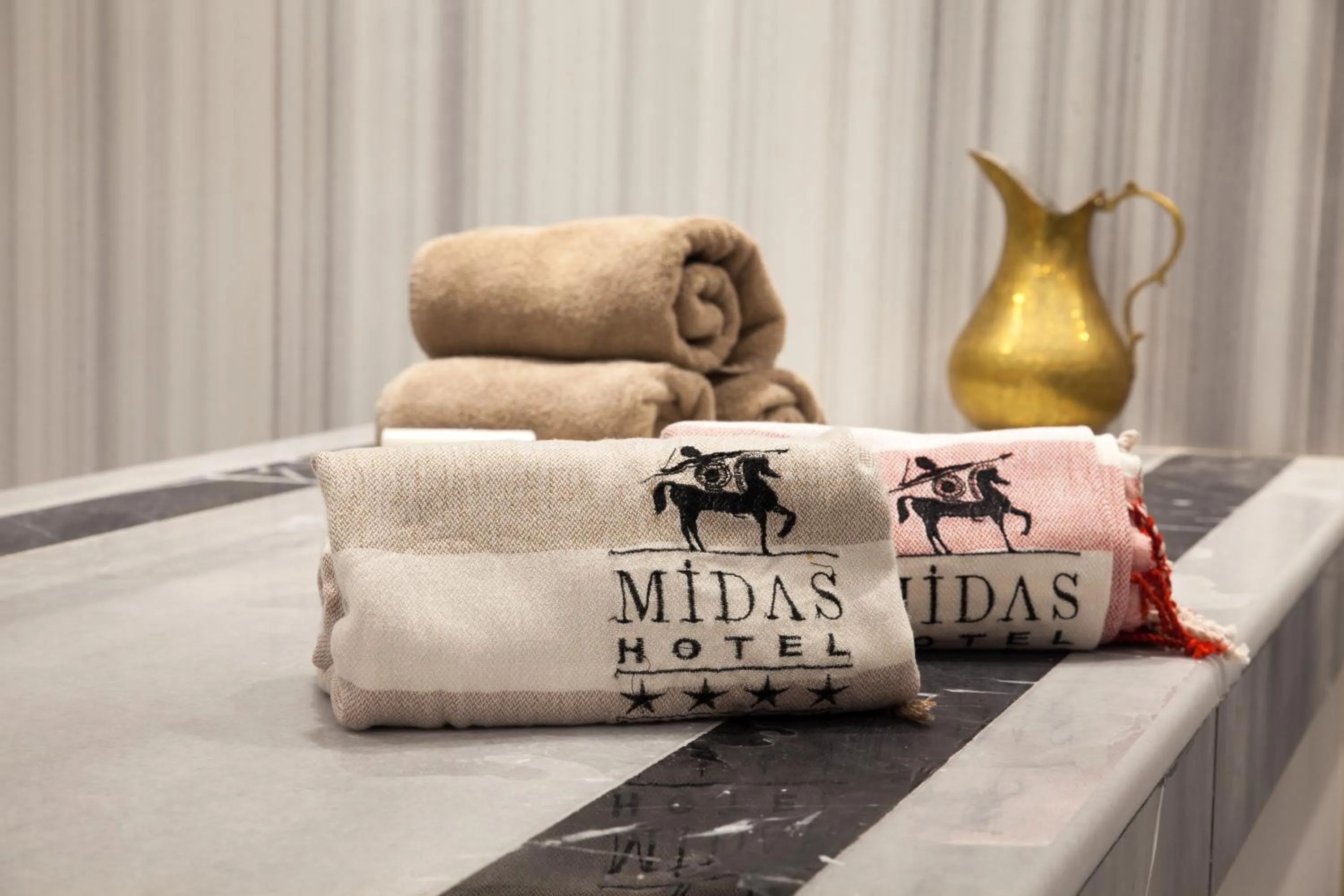 Public Bath in Midas Hotel