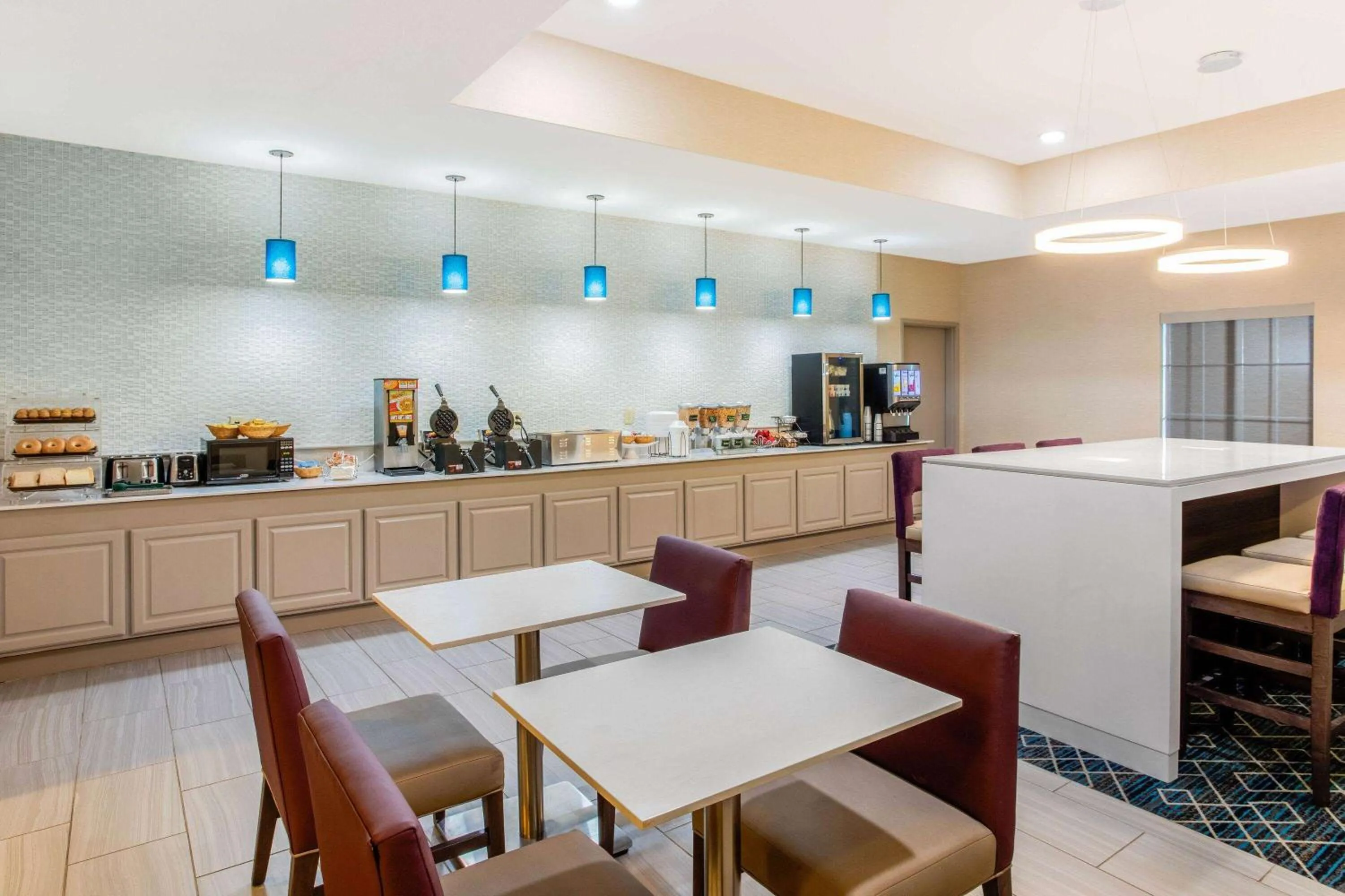 Breakfast in La Quinta by Wyndham Hillsboro