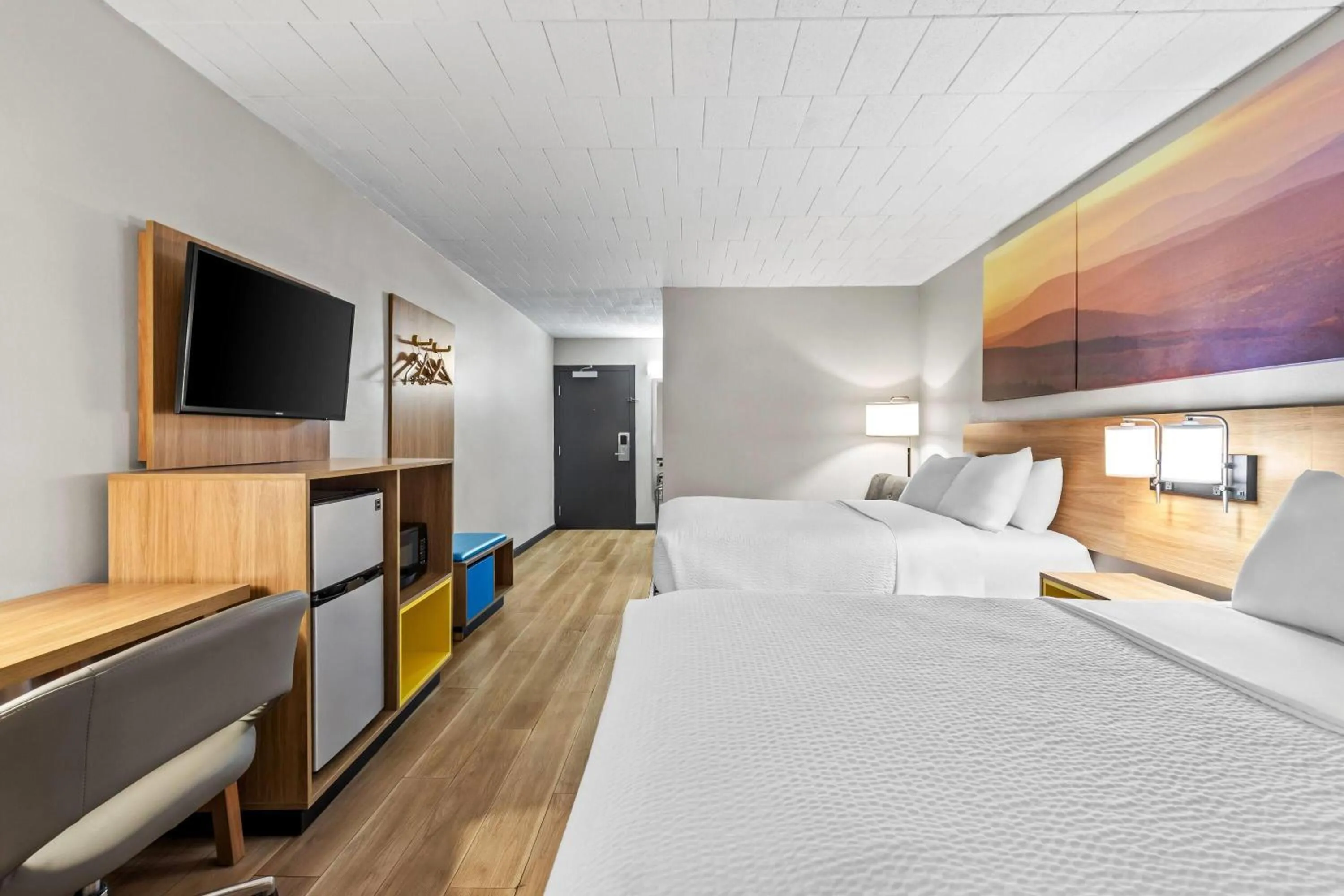 Bed in Days Inn by Wyndham Liberty