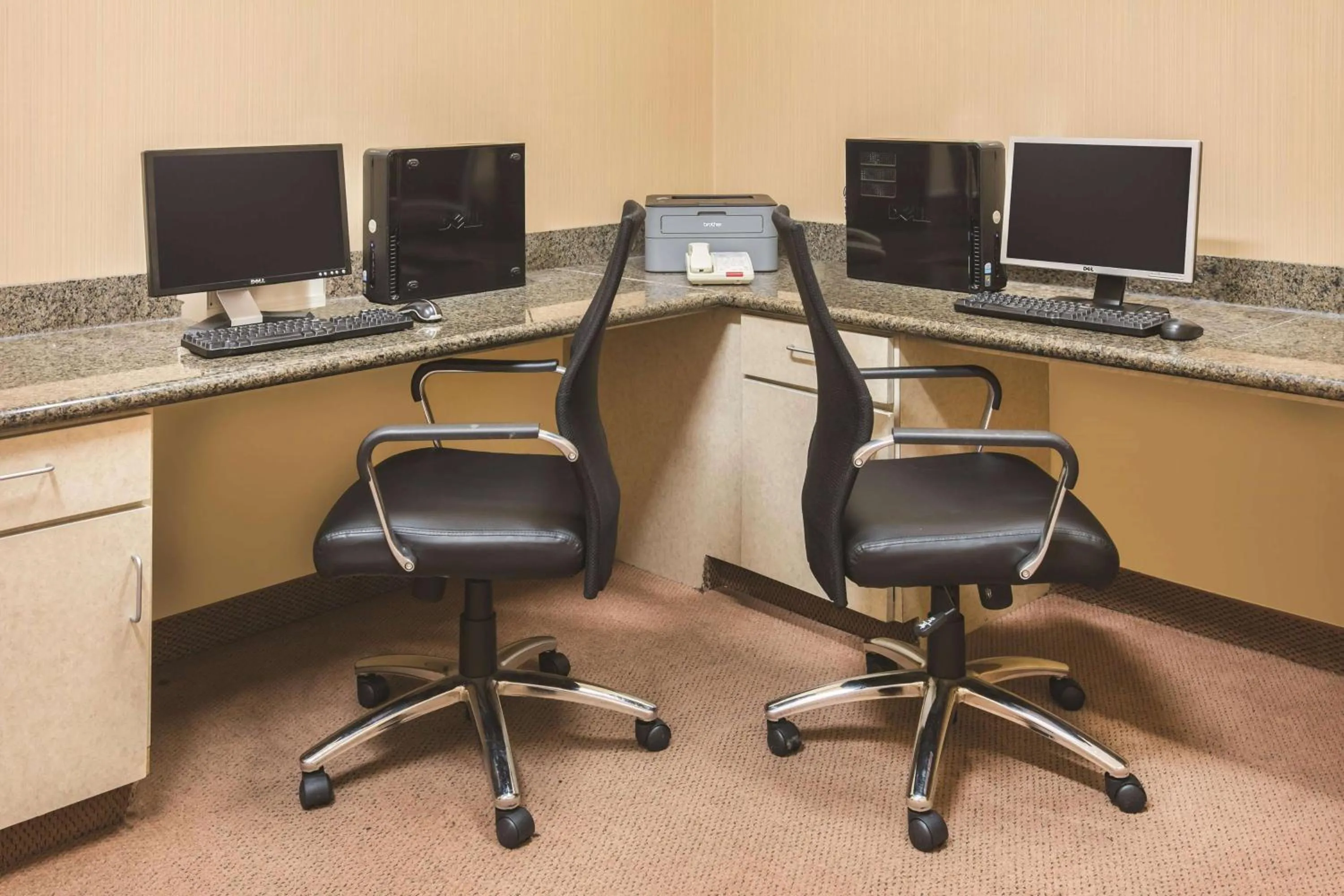 Business facilities in Baymont by Wyndham Dallas South-DeSoto