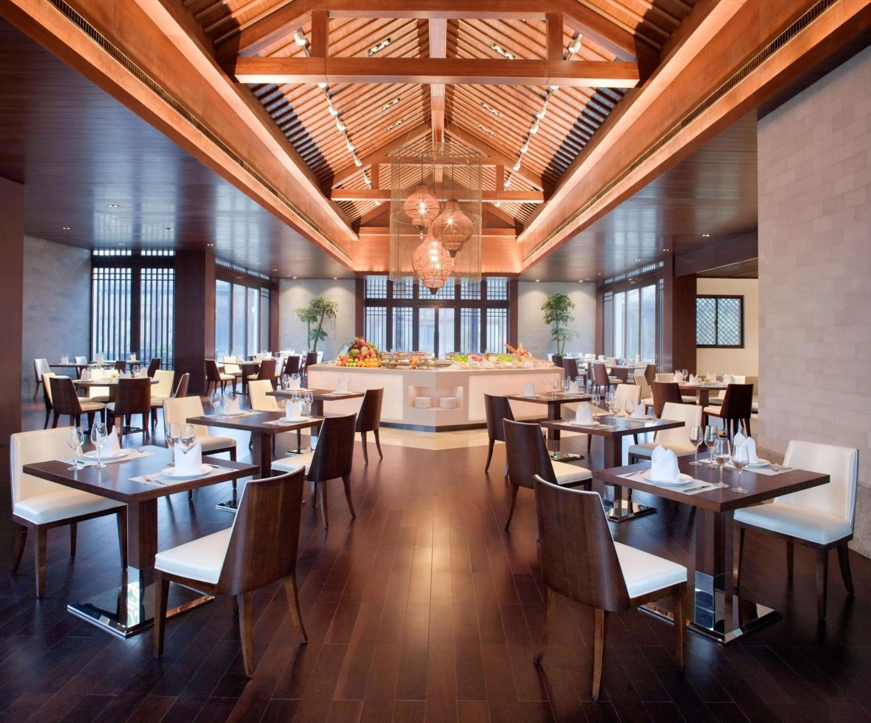 Restaurant/places to eat in Radisson Blu Resort Wetland Park